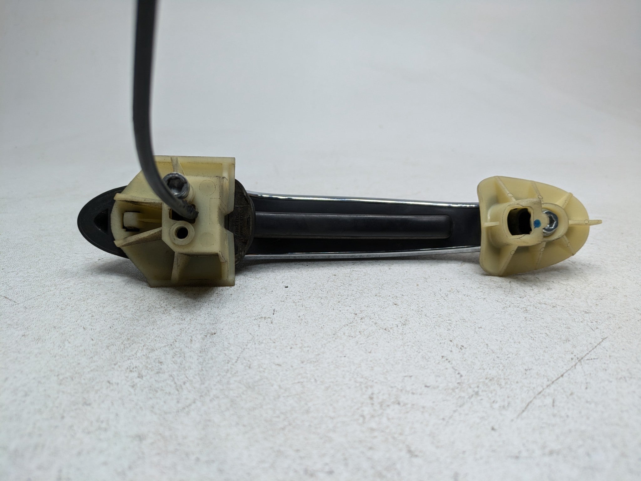 2009 - 2010 OEM MINI COOPER CONVERTIBLE FRONT RIGHT EXTERIOR DOOR HANDLE CHROME