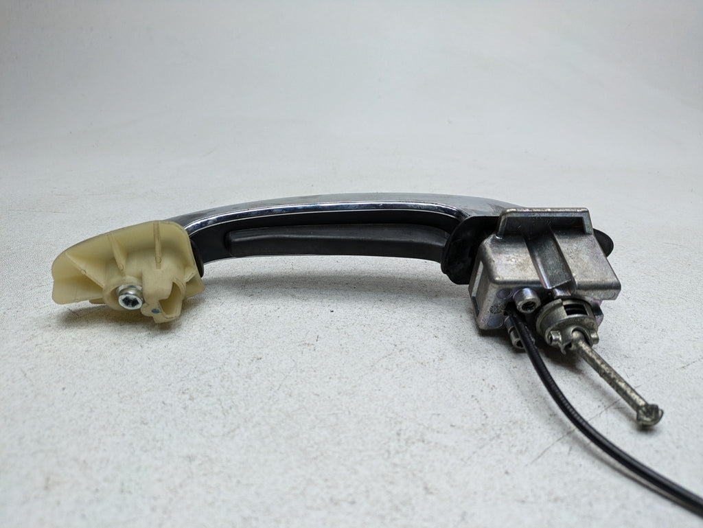 2009 - 2010 OEM MINI COOPER CONVERTIBLE FRONT LEFT EXTERIOR DOOR HANDLE CHROME