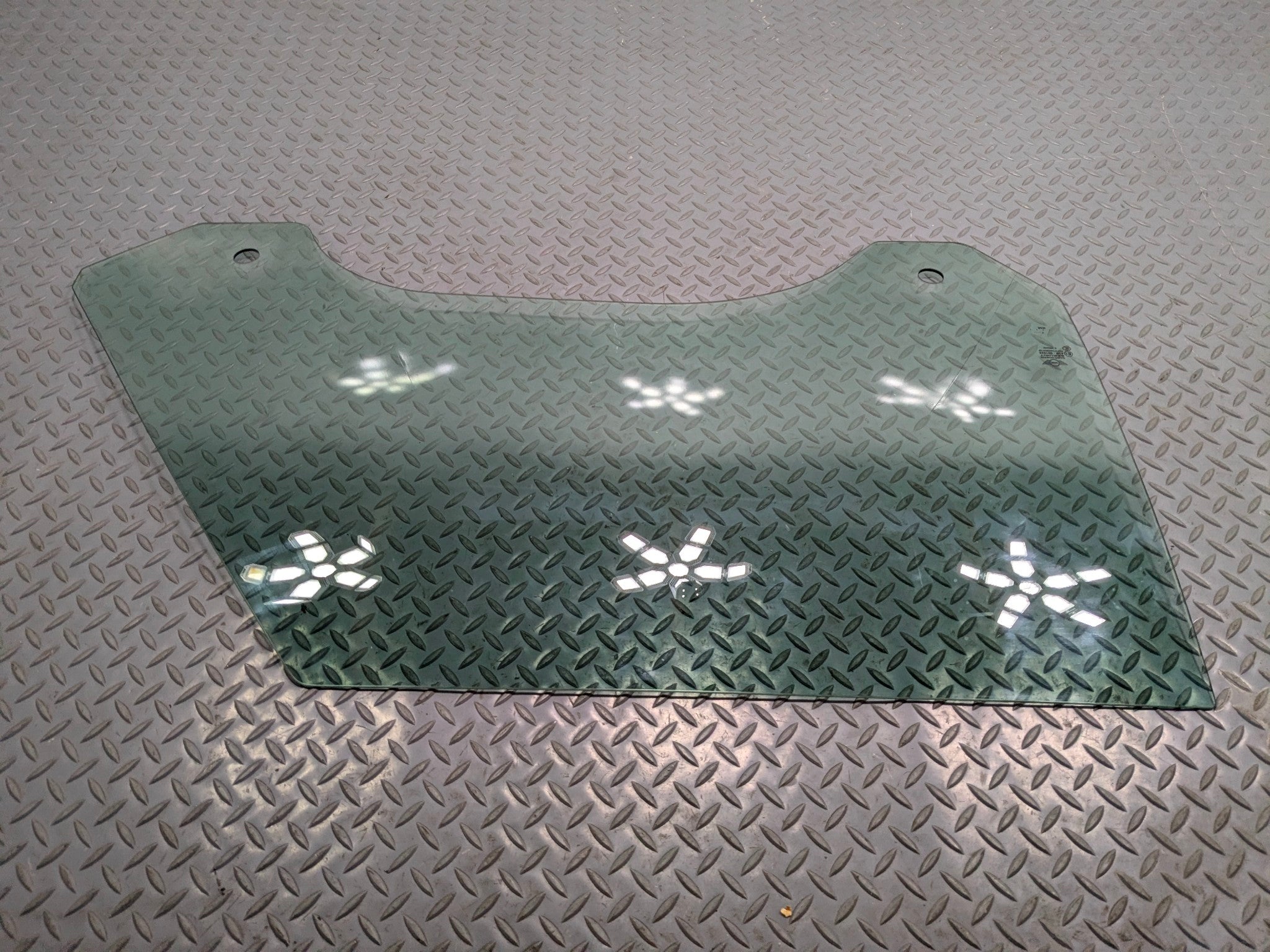 09 - 10 OEM MINI COOPER CONVERTIBLE FRONT RIGHT PASSENGER SIDE DOOR GLASS WINDOW