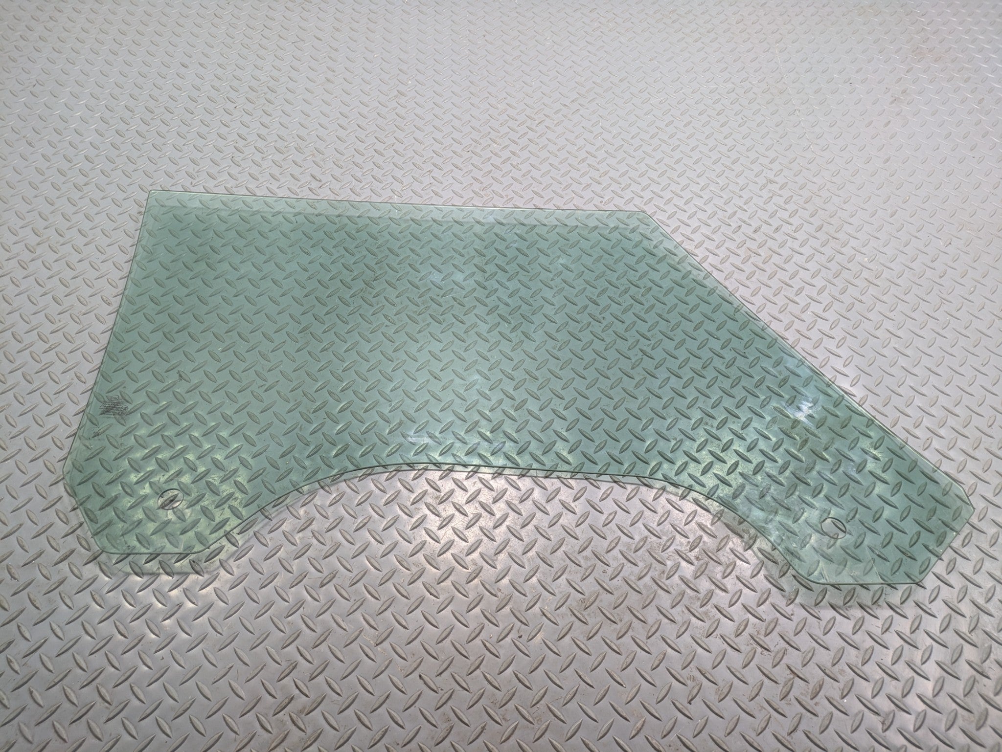 2009 - 2010 OEM MINI COOPER CONVERTIBLE FRONT LEFT DRIVER SIDE DOOR WINDOW GLASS