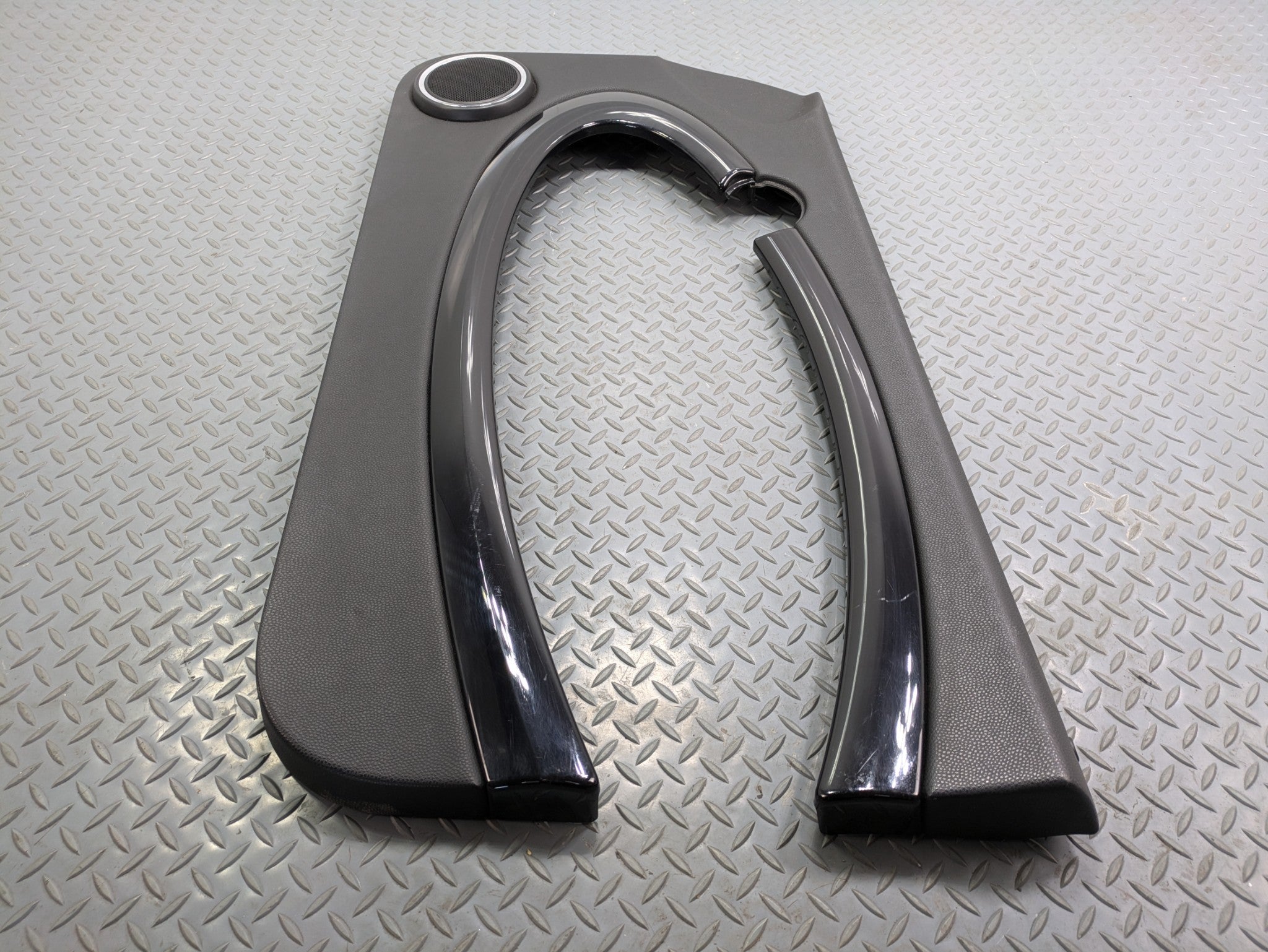 09 - 10 OEM MINI COOPER CONVERTIBLE FRONT RIGHT SIDE INTERIOR DOOR PANEL TRIM