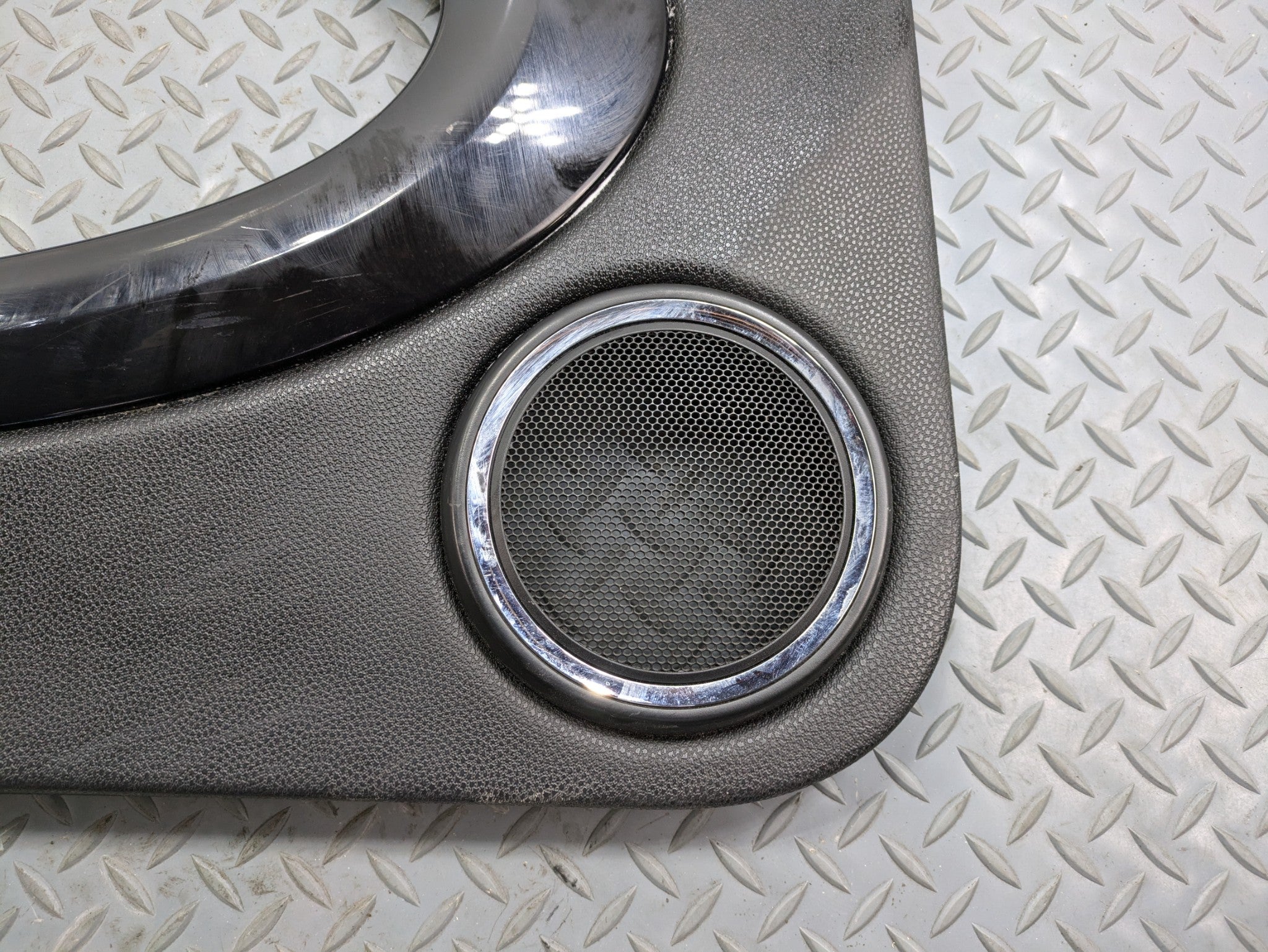 2009 - 2010 OEM MINI COOPER CONVERTIBLE FRONT LEFT SIDE INTERIOR DOOR PANEL TRIM