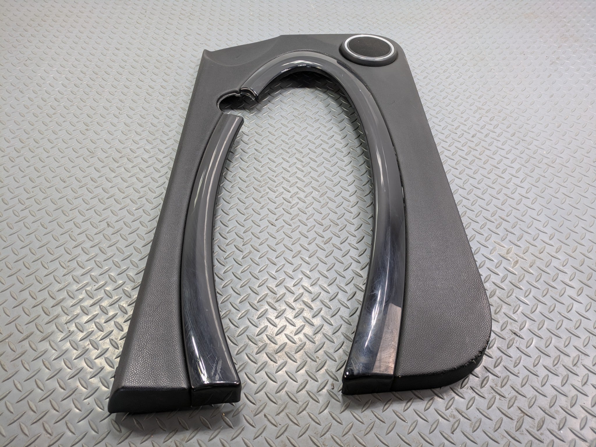 2009 - 2010 OEM MINI COOPER CONVERTIBLE FRONT LEFT SIDE INTERIOR DOOR PANEL TRIM