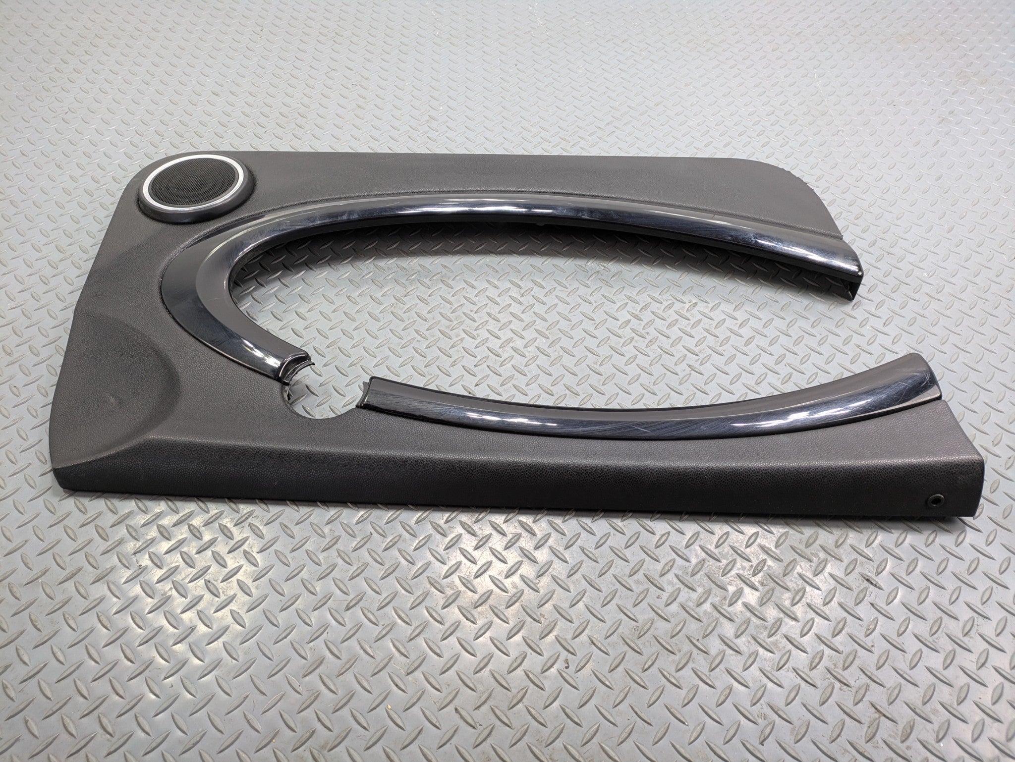 2009 - 2010 OEM MINI COOPER CONVERTIBLE FRONT LEFT SIDE INTERIOR DOOR PANEL TRIM