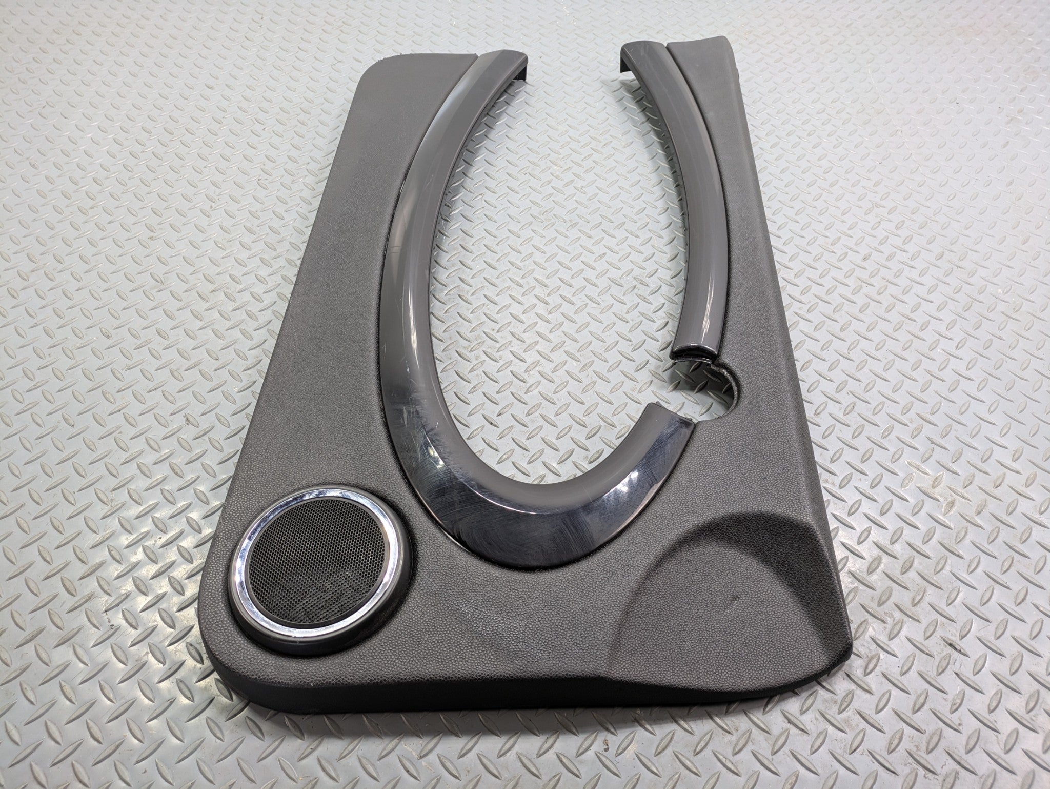 2009 - 2010 OEM MINI COOPER CONVERTIBLE FRONT LEFT SIDE INTERIOR DOOR PANEL TRIM