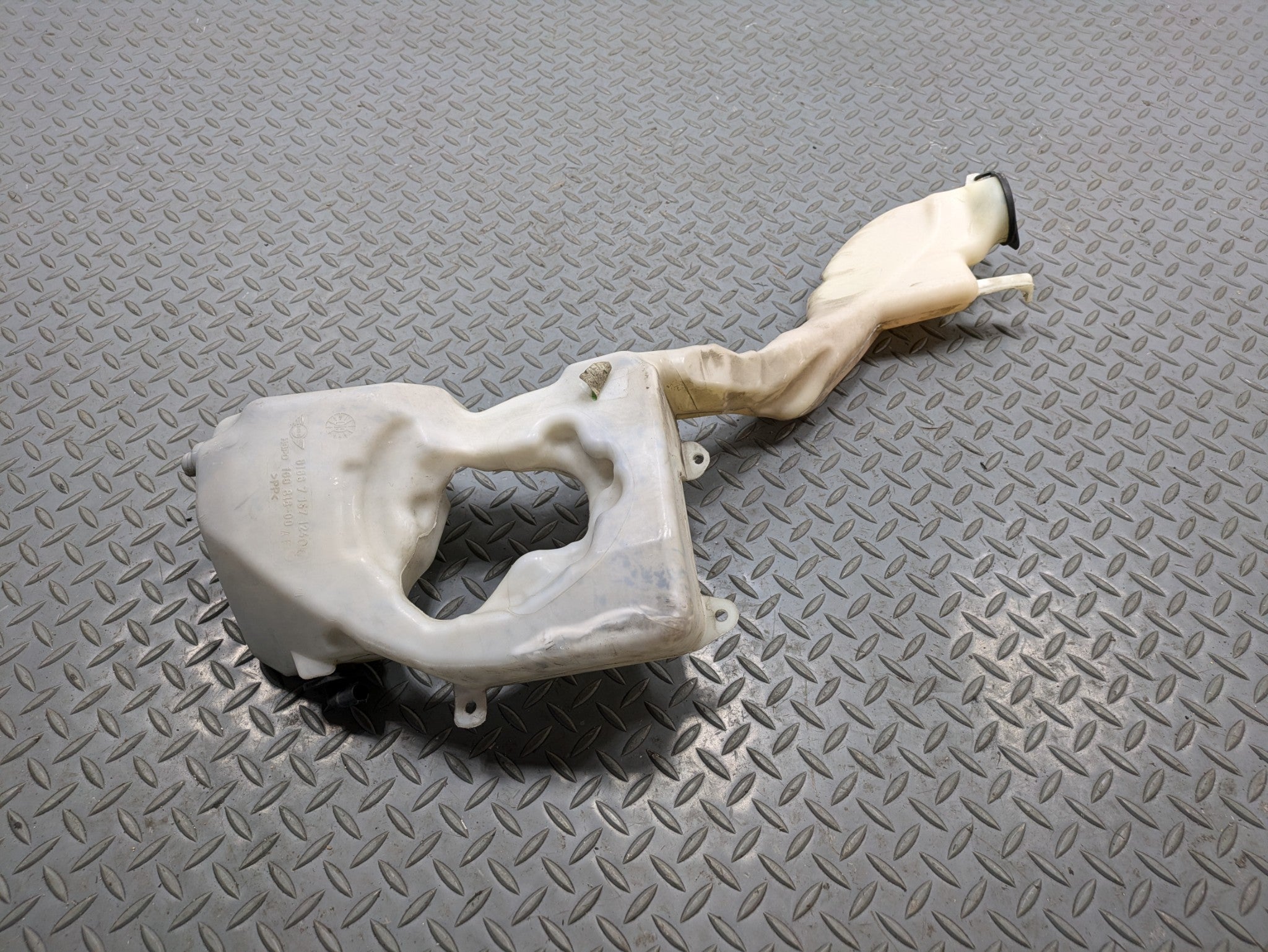 2009 - 2010 OEM MINI COOPER CONVERTIBLE WINDSHIELD WASHER BOTTLE RESERVOIR TANK