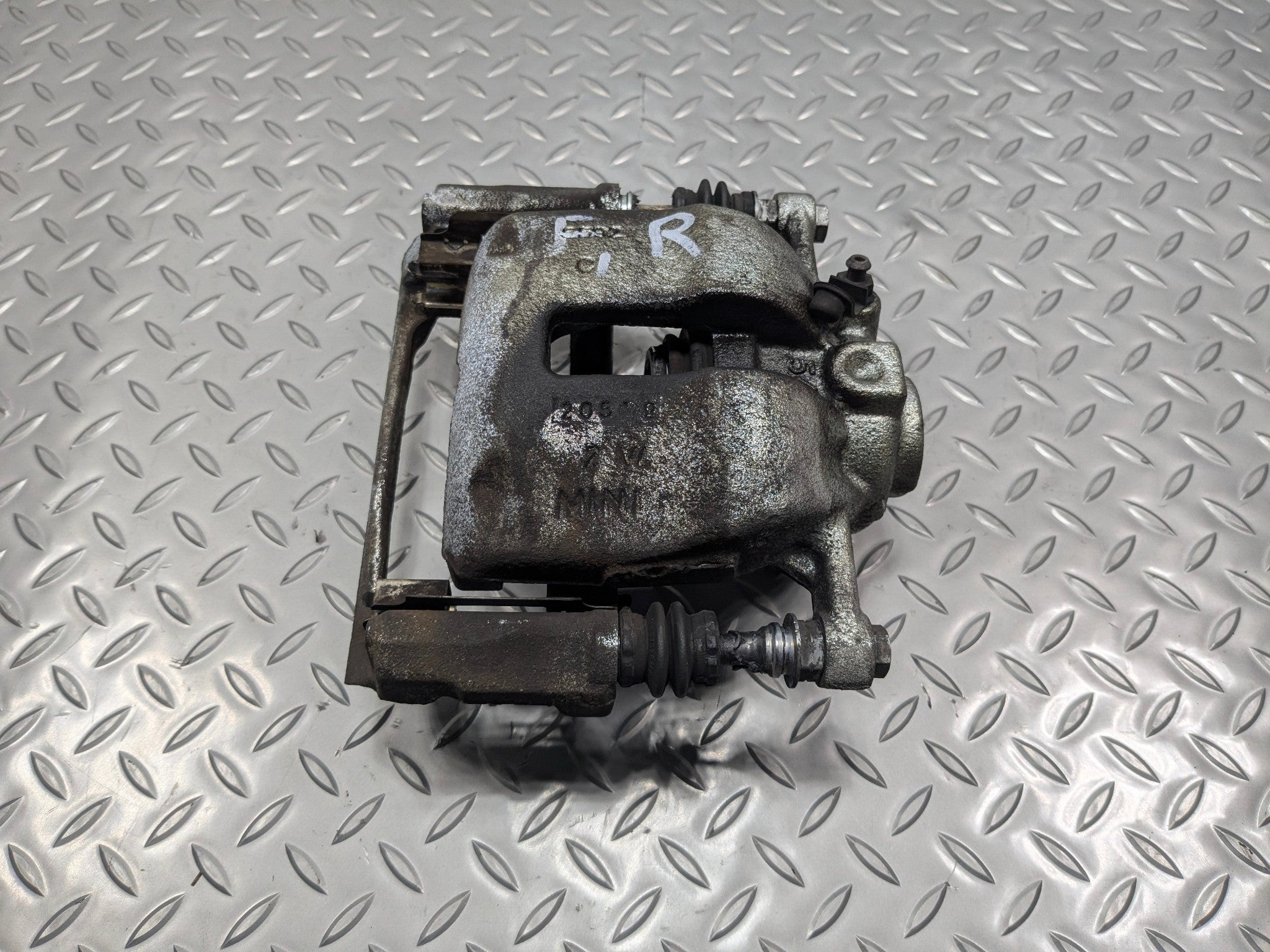 2009 - 2010 OEM MINI COOPER CONVERTIBLE FRONT RIGHT PASSENGER SIDE BRAKE CALIPER