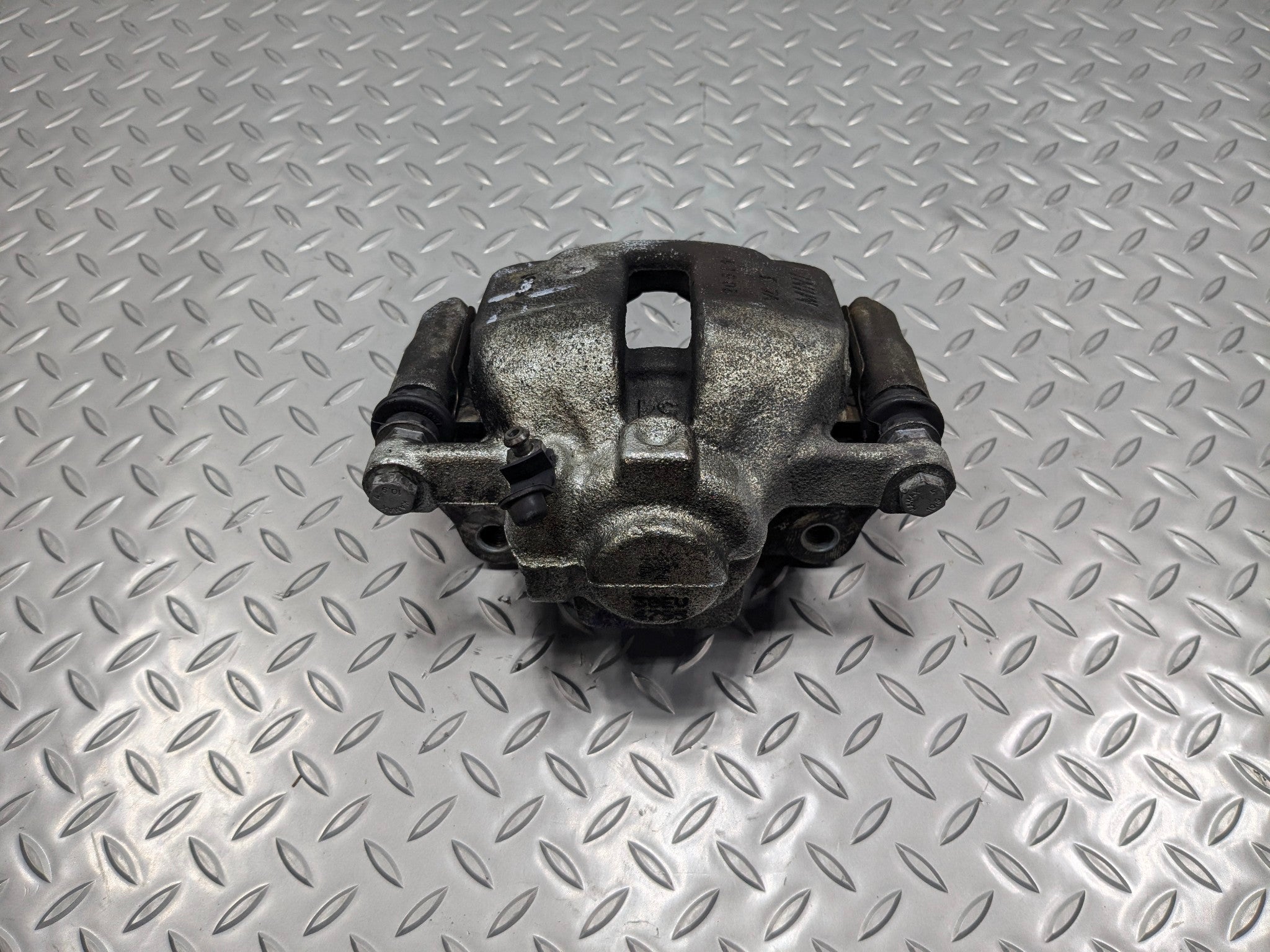 2009 - 2010 OEM MINI COOPER CONVERTIBLE FRONT LEFT DRIVER SIDE BRAKE CALIPER