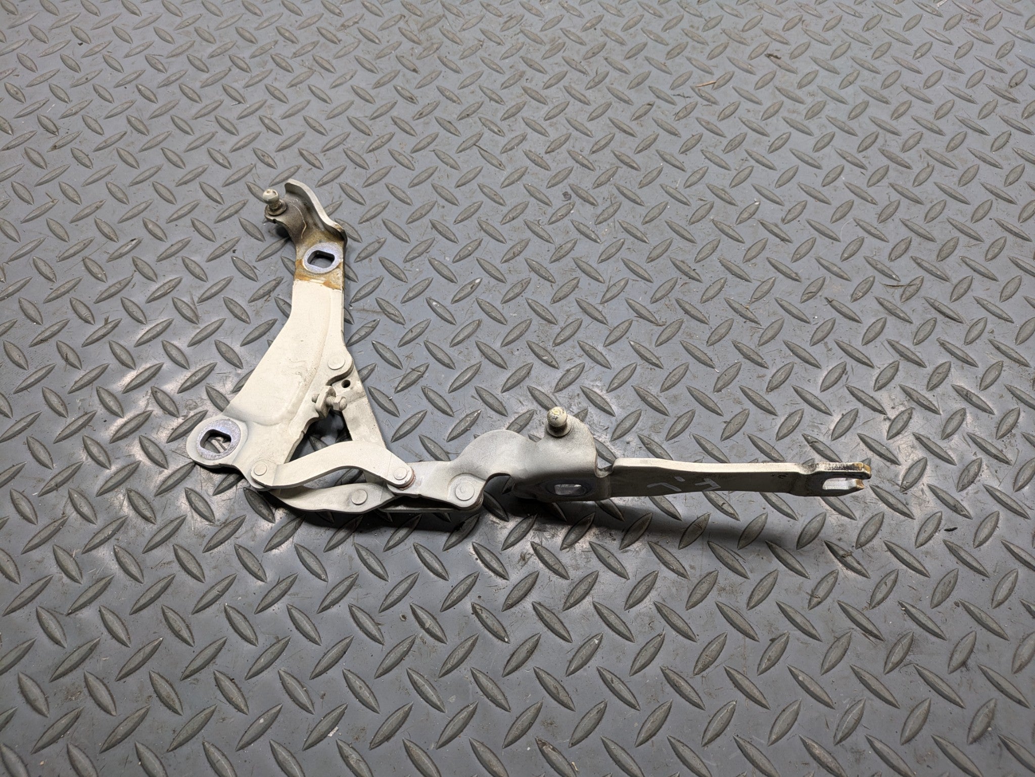 2009 - 2010 OEM MINI COOPER CONVERTIBLE FRONT LEFT DRIVER SIDE HOOD HINGE