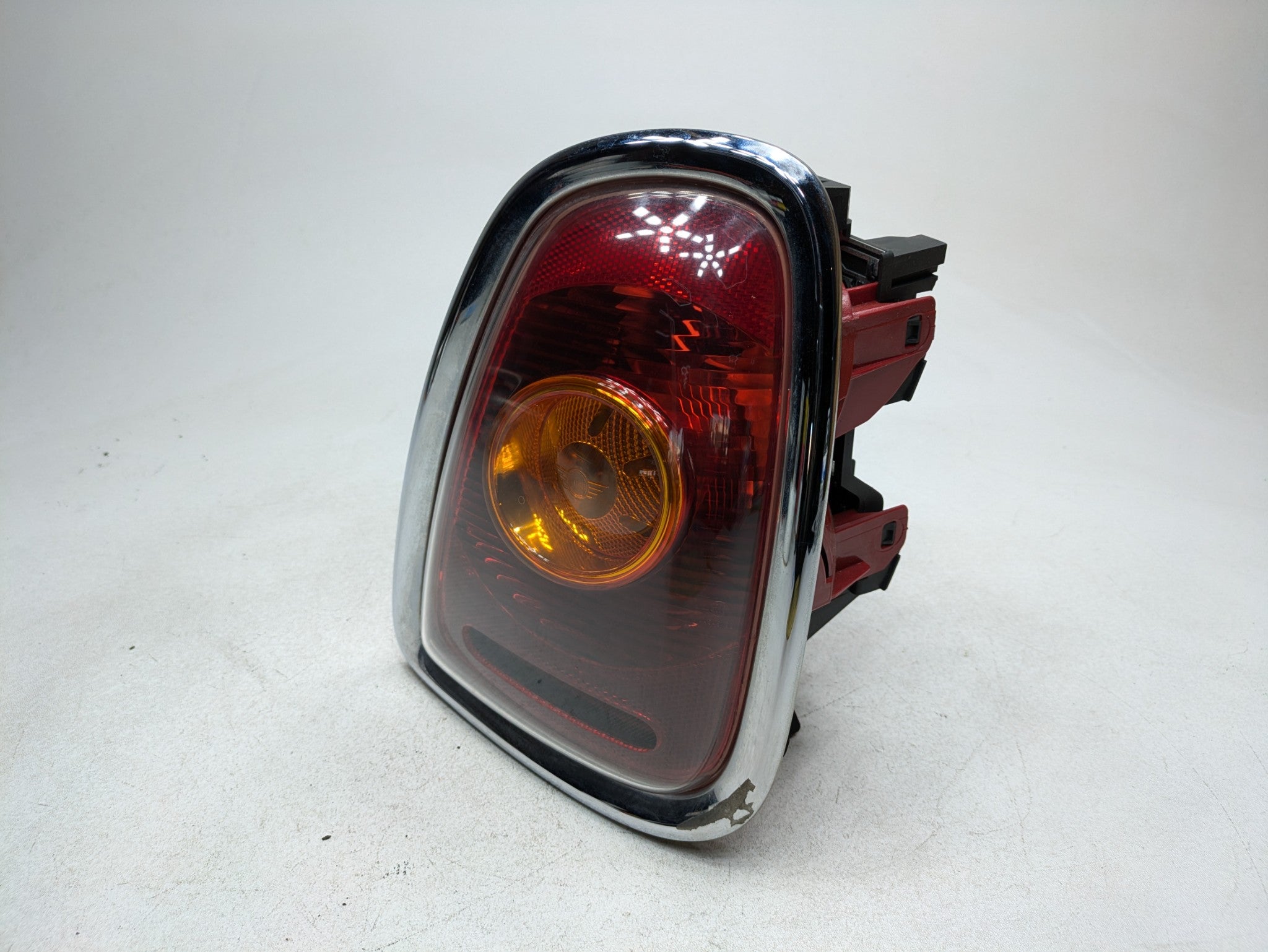 2009 - 2010 OEM MINI COOPER CONVERTIBLE REAR RIGHT SIDE TAIL LIGHT ASSEMBLY