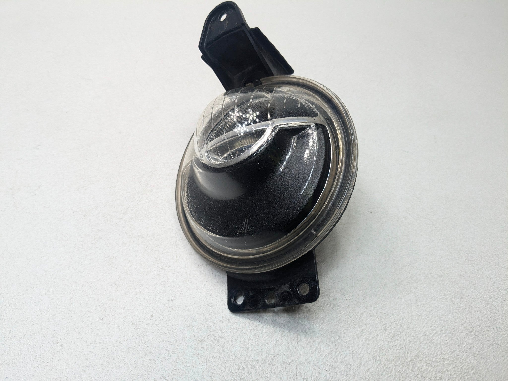 09 - 10 OEM MINI COOPER CONVERTIBLE RIGHT SIDE BUMPER TURN SIGNAL AND FOG LIGHT