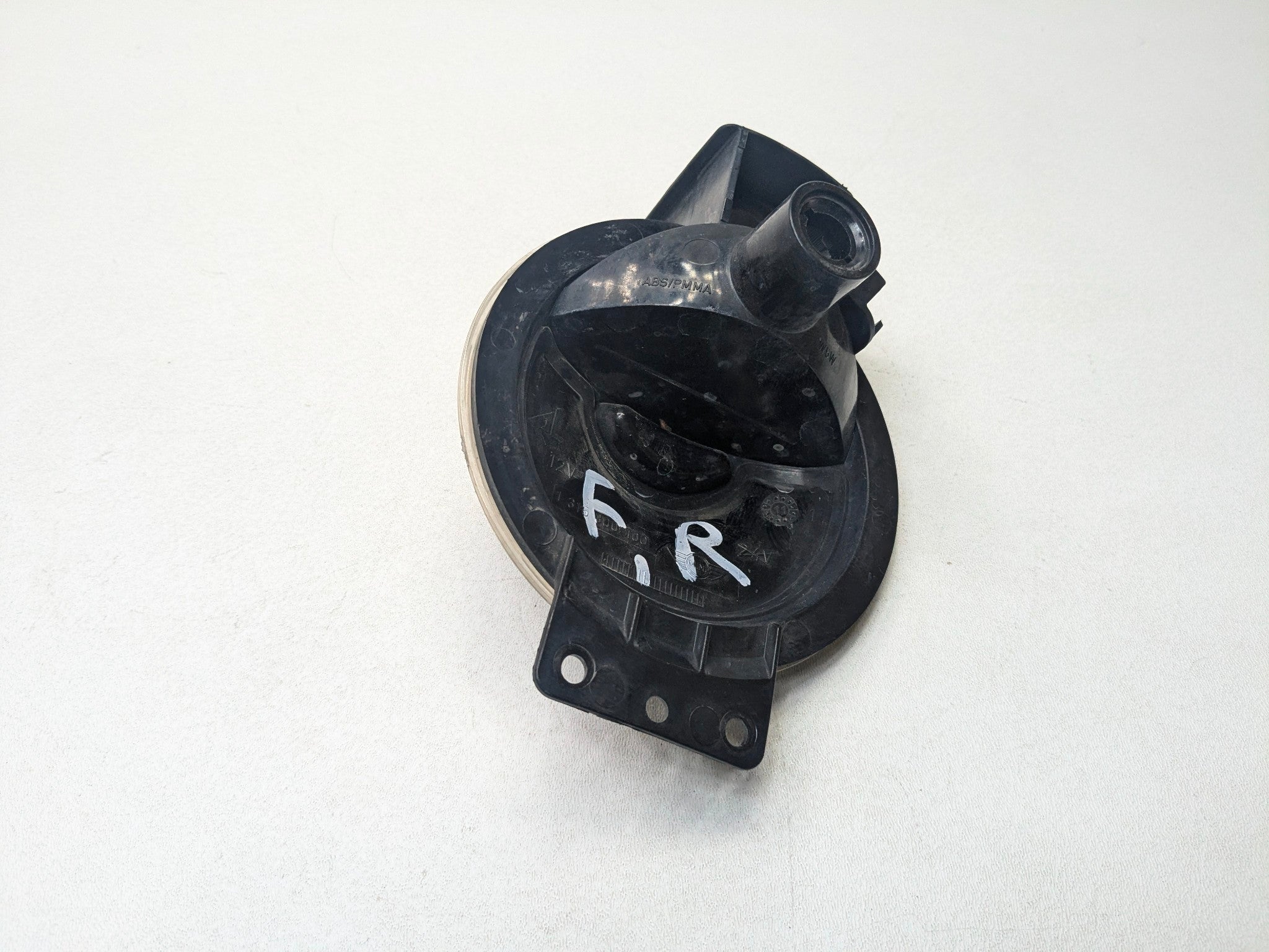 09 - 10 OEM MINI COOPER CONVERTIBLE RIGHT SIDE BUMPER TURN SIGNAL AND FOG LIGHT