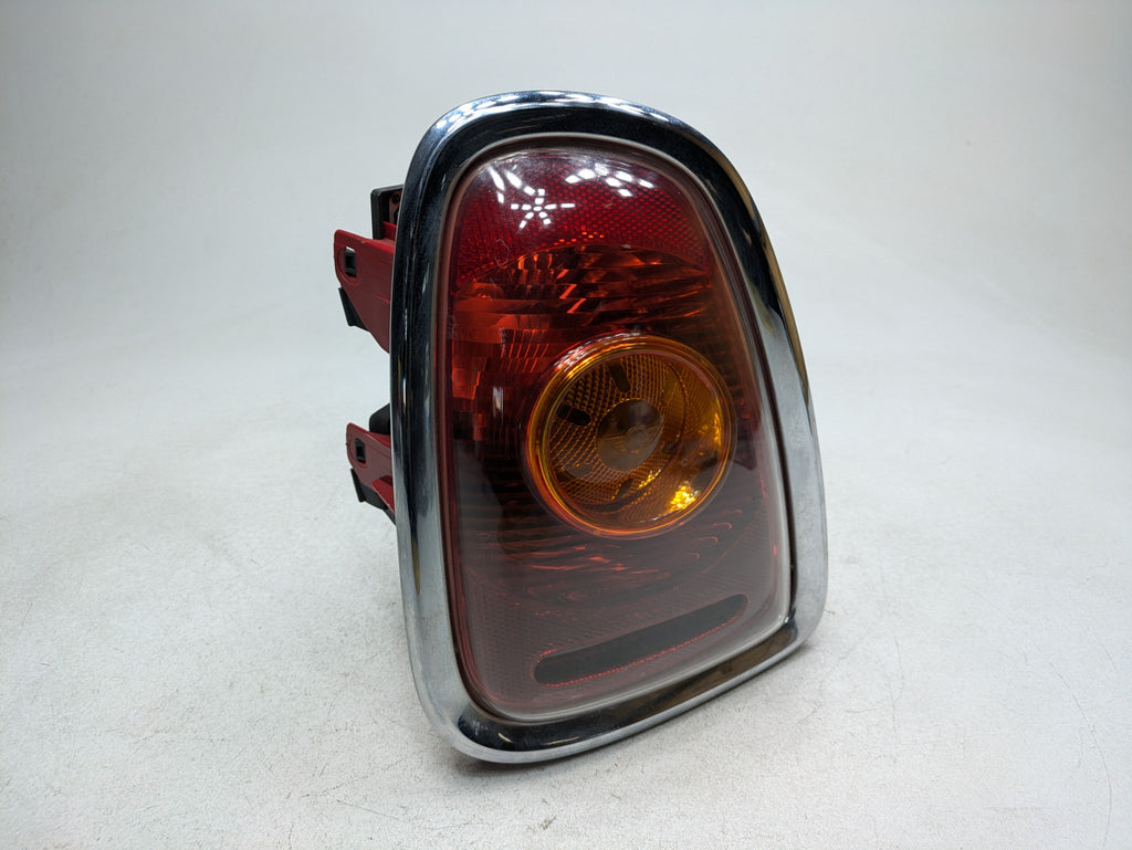 09 - 10 OEM MINI COOPER CONVERTIBLE REAR LEFT DRIVER SIDE TAIL LIGHT ASSEMBLY
