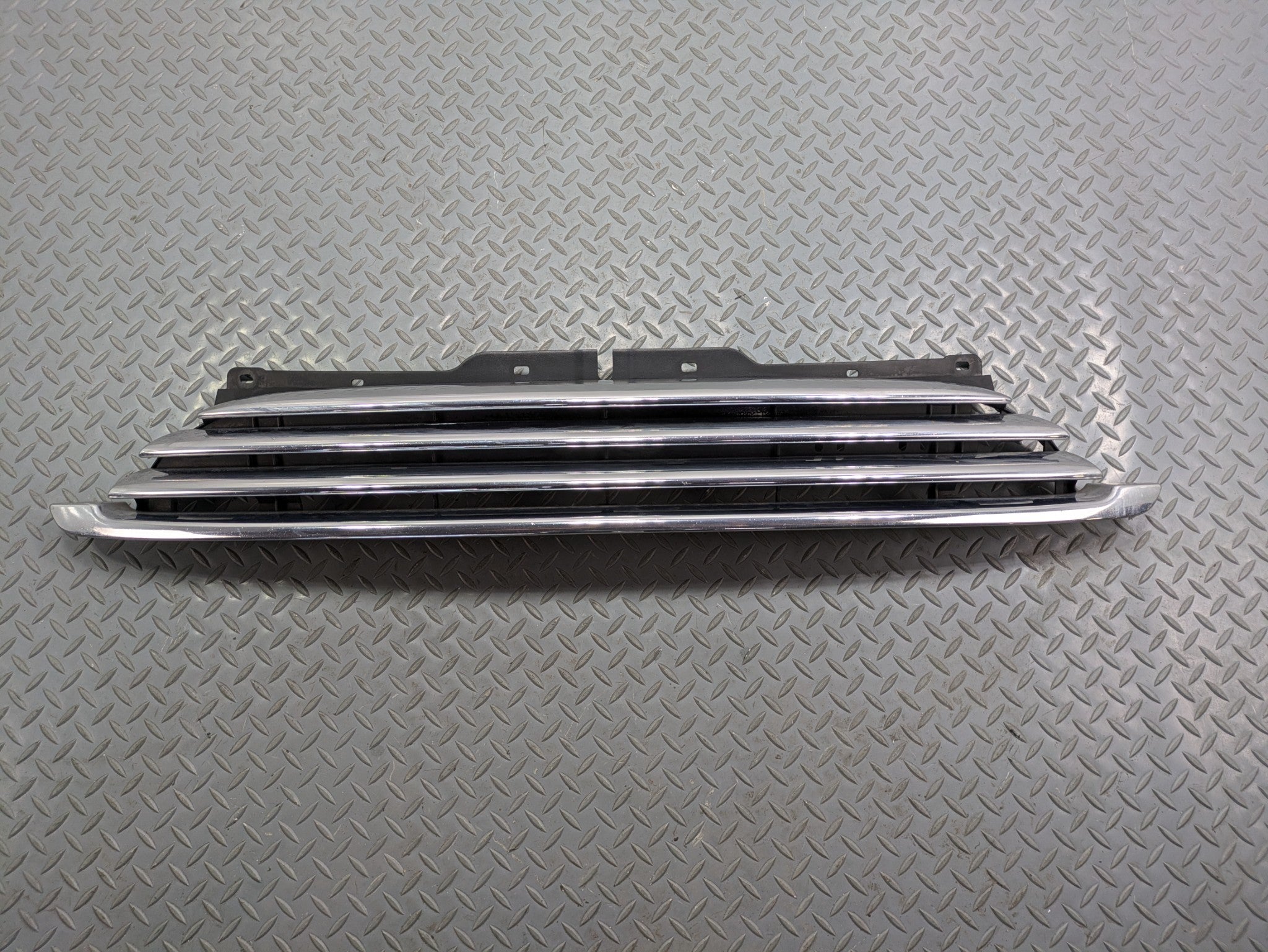 2009 - 2010 OEM MINI COOPER CONVERTIBLE FRONT BUMPER UPPER GRILLE CHROME