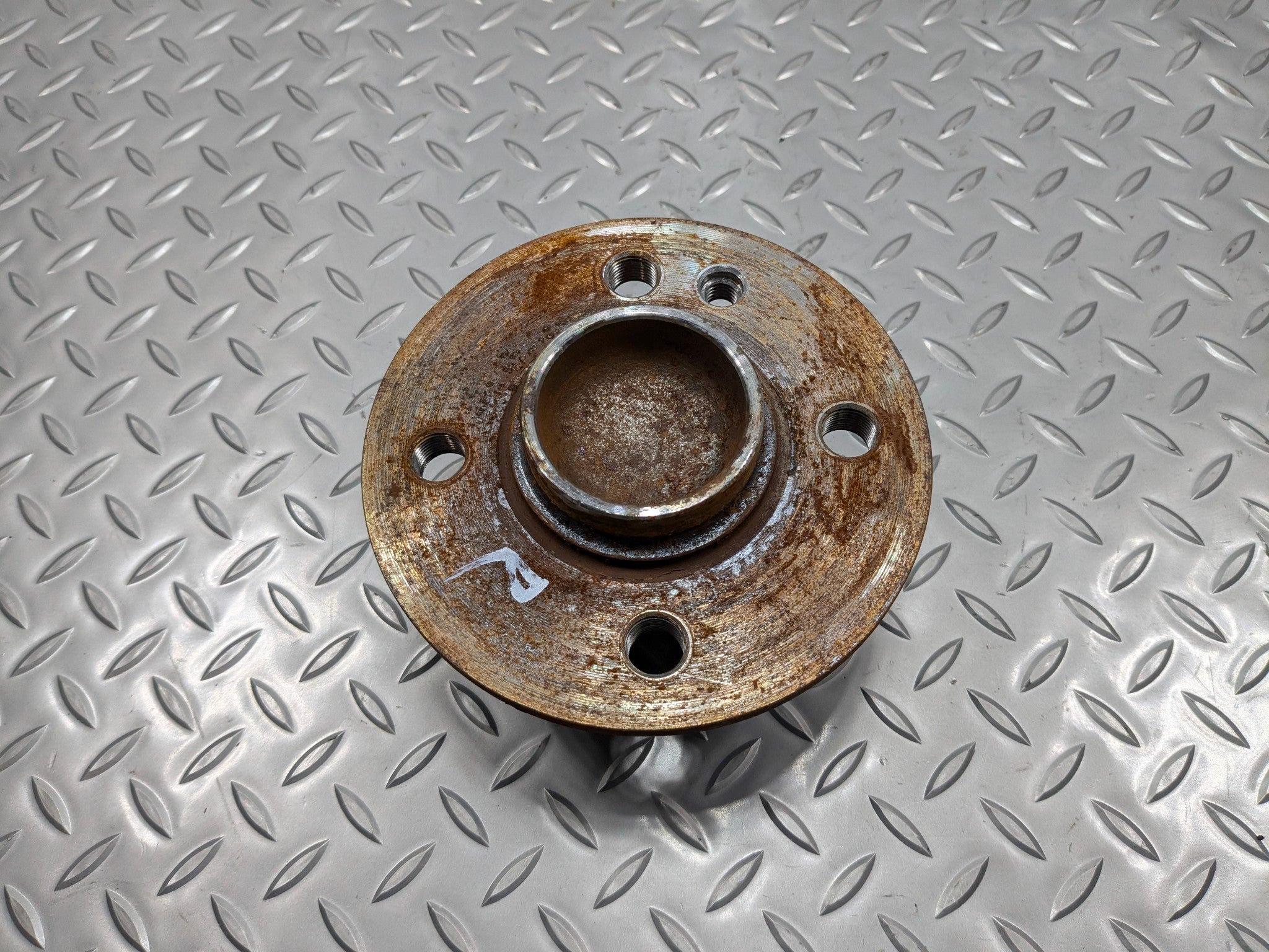 2009 - 2010 OEM MINI COOPER CONVERTIBLE REAR LEFT DRIVER SIDE WHEEL BEARING HUB