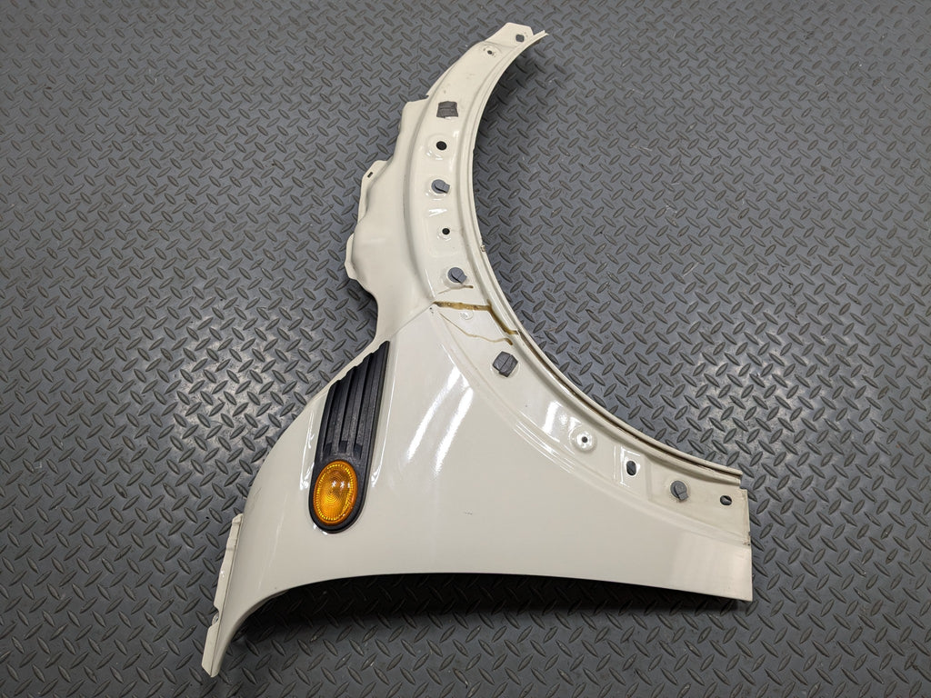 09 - 10 OEM MINI COOPER CONVERTIBLE FRONT RIGHT SIDE FENDER PANEL PEPEER WHITE