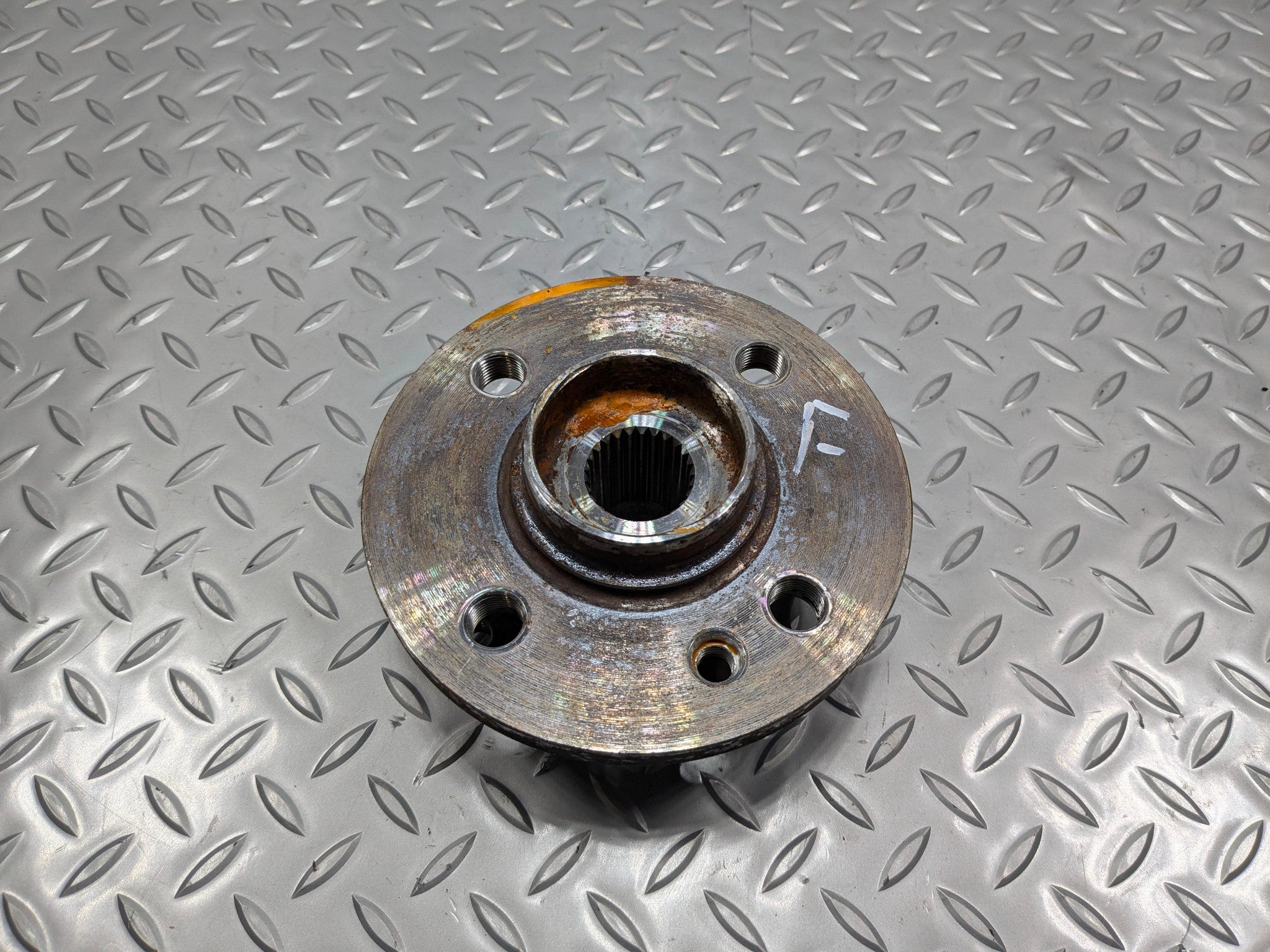 09 - 10 OEM MINI COOPER CONVERTIBLE FRONT RIGHT PASSENGER SIDE WHEEL BEARING HUB