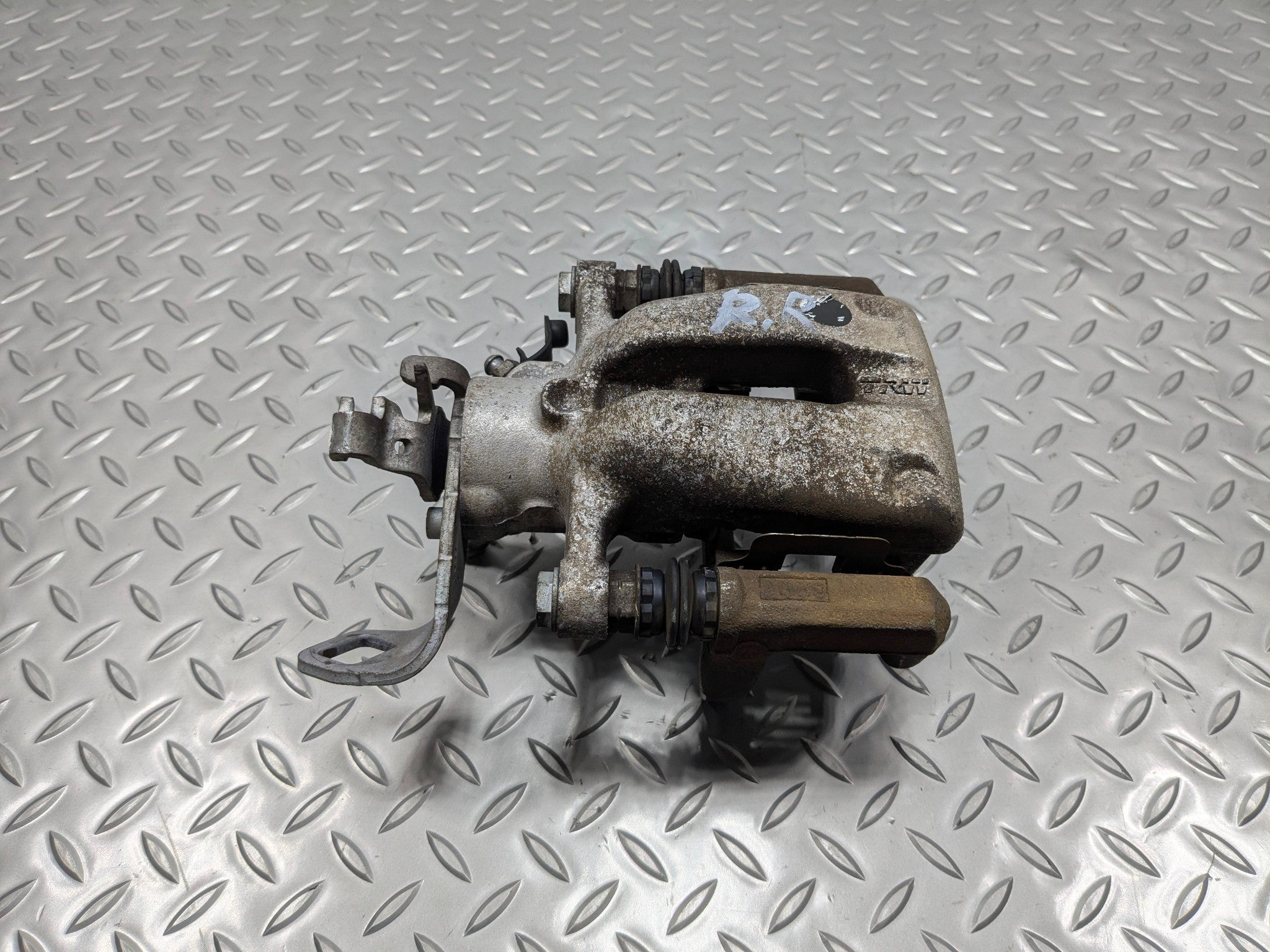 2009 - 2010 OEM MINI COOPER CONVERTIBLE REAR RIGHT PASSENGER SIDE BRAKE CALIPER