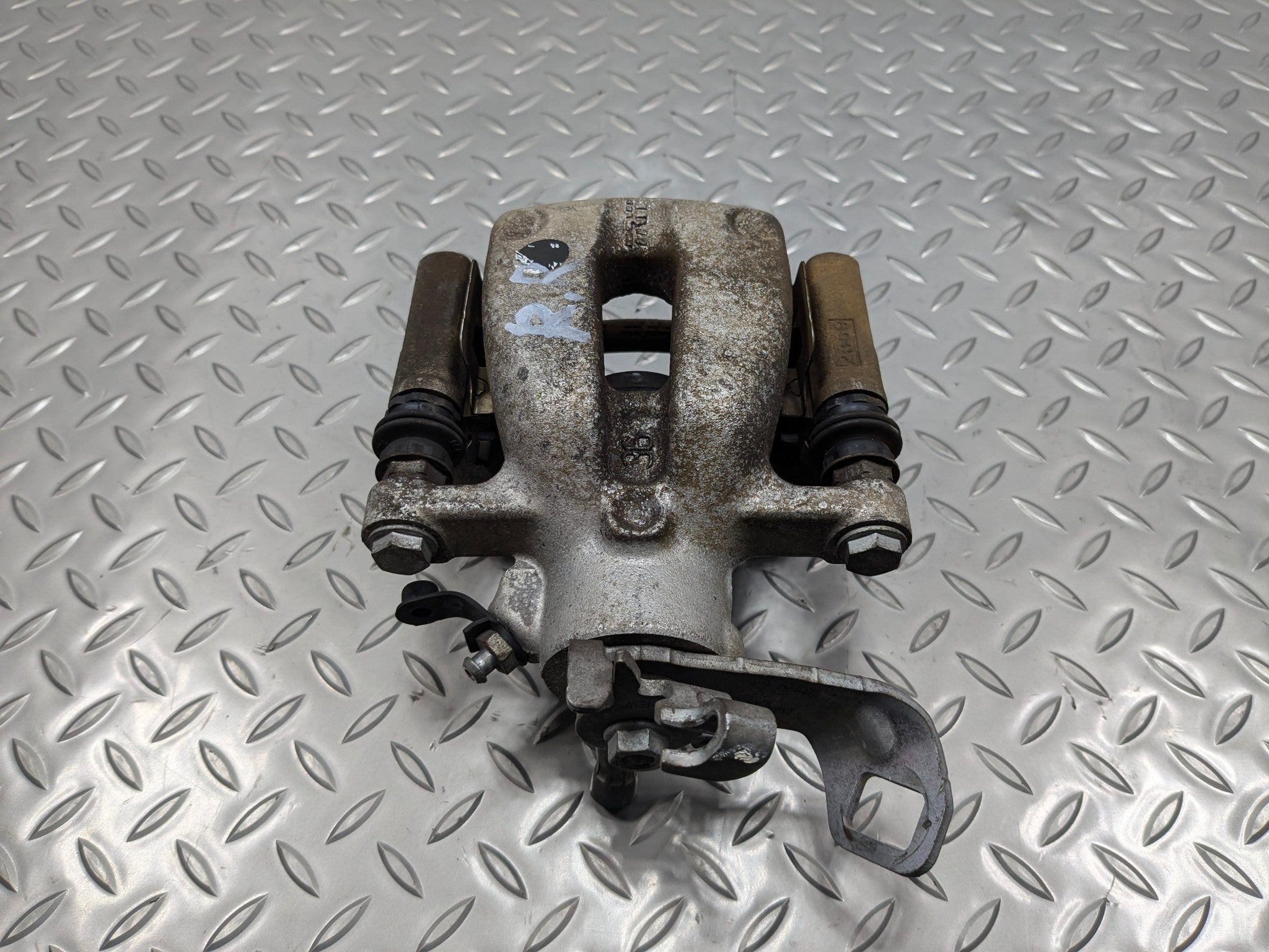 2009 - 2010 OEM MINI COOPER CONVERTIBLE REAR RIGHT PASSENGER SIDE BRAKE CALIPER