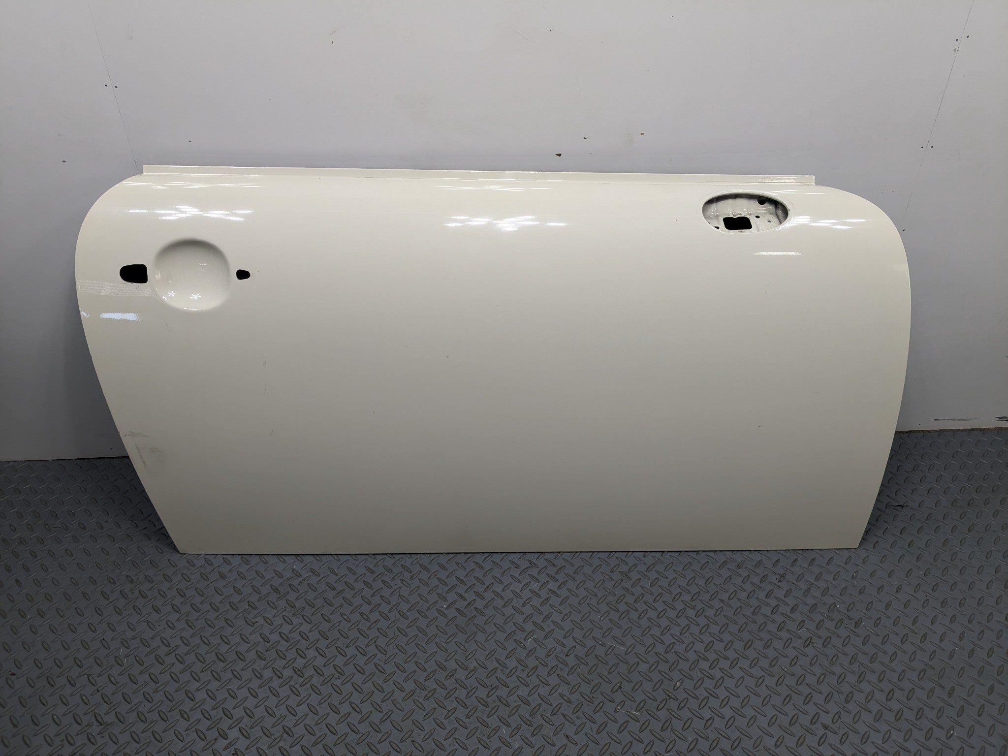 2009 - 2010 OEM MINI COOPER CONVERTIBLE FRONT RIGHT SIDE DOOR SHELL PANEL