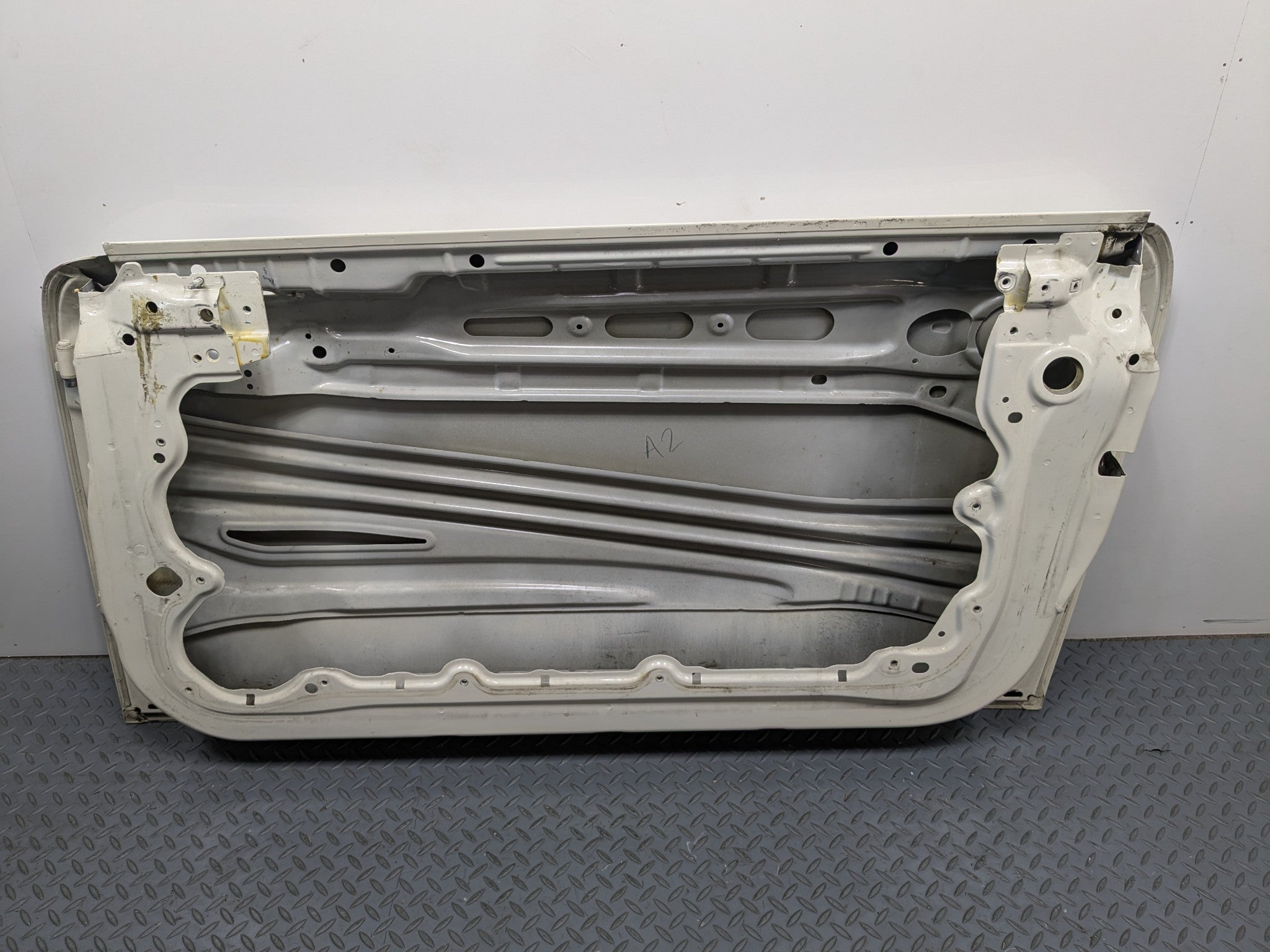 2009 - 2010 OEM MINI COOPER CONVERTIBLE FRONT RIGHT SIDE DOOR SHELL PANEL