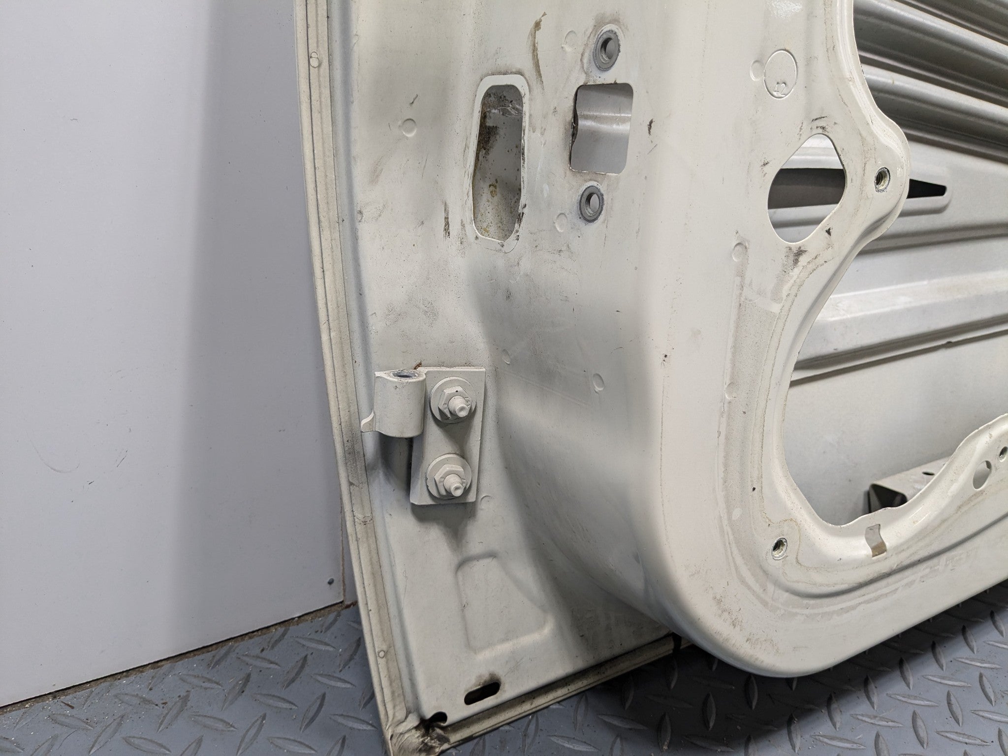 2009 - 2010 OEM MINI COOPER CONVERTIBLE FRONT RIGHT SIDE DOOR SHELL PANEL