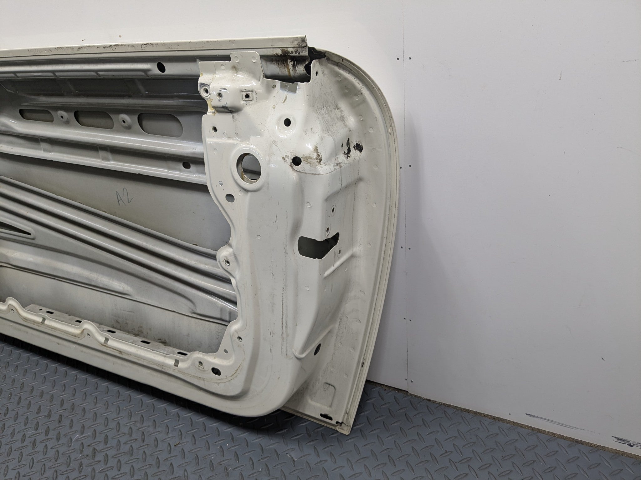 2009 - 2010 OEM MINI COOPER CONVERTIBLE FRONT RIGHT SIDE DOOR SHELL PANEL