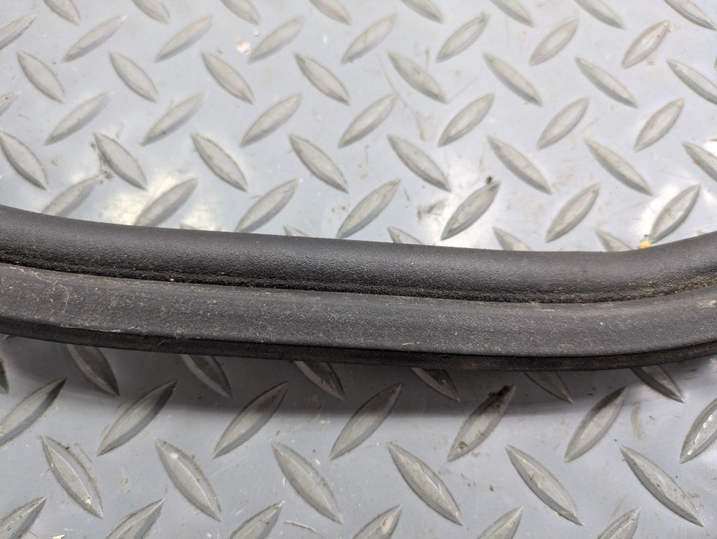 2009 - 2010 OEM MINI COOPER CONVERTIBLE TRUNK HATCH TAILGATE WEATHERSTRIP RUBBER