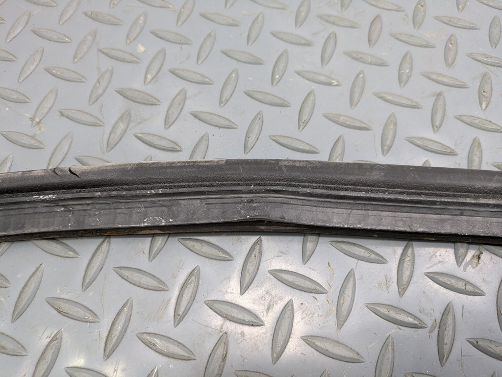 2009 - 2010 OEM MINI COOPER CONVERTIBLE TRUNK HATCH TAILGATE WEATHERSTRIP RUBBER