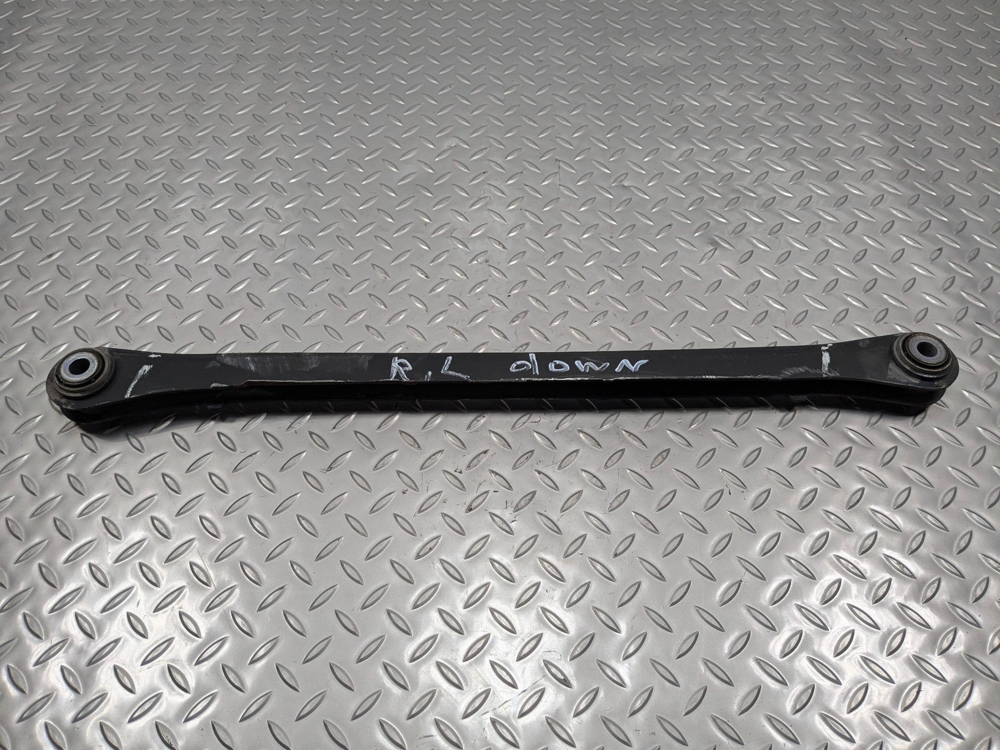 09 - 10 OEM MINI COOPER CONVERTIBLE REAR LEFT SIDE LOWER SUSPENSION CONTROL ARM