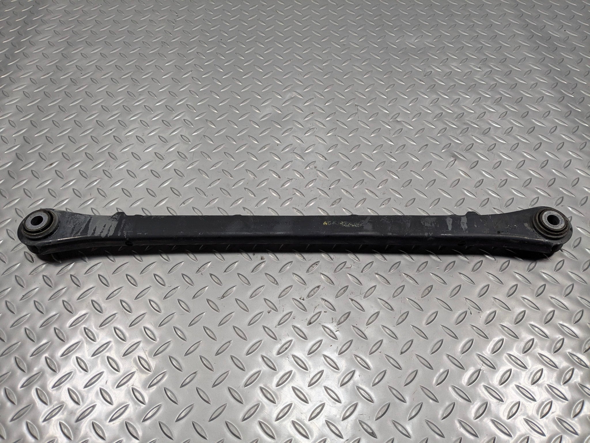 09 - 10 OEM MINI COOPER CONVERTIBLE REAR RIGHT SIDE LOWER SUSPENSION CONTROL ARM