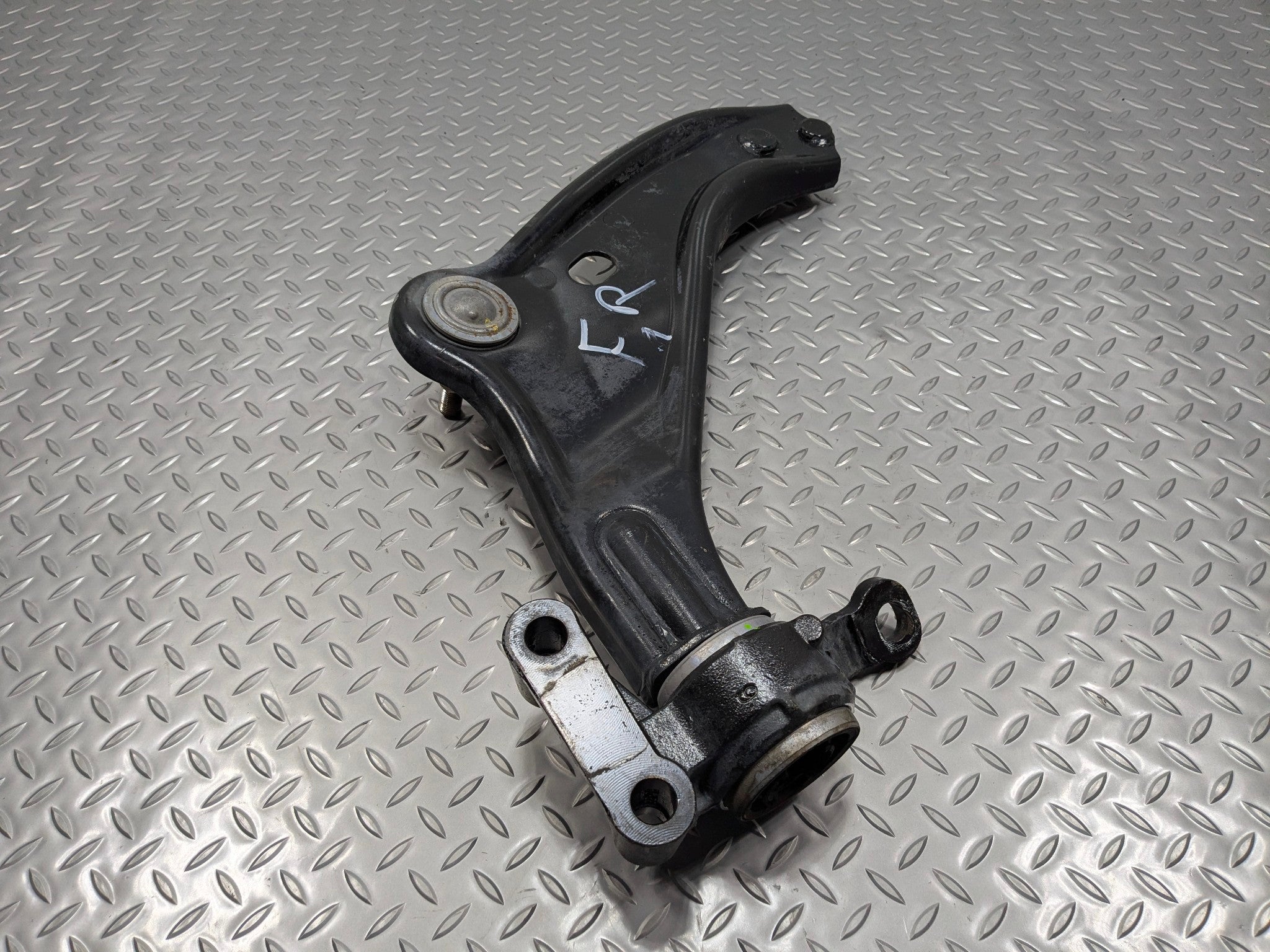 09-10 OEM MINI COOPER CONVERTIBLE FRONT RIGHT SIDE LOWER SUSPENSION CONTROL ARM