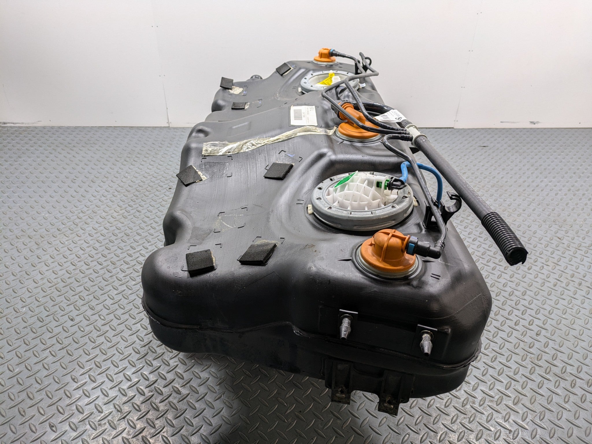 2009 - 2010 OEM MINI COOPER CONVERTIBLE GAS FUEL TANK ASSEMBLY