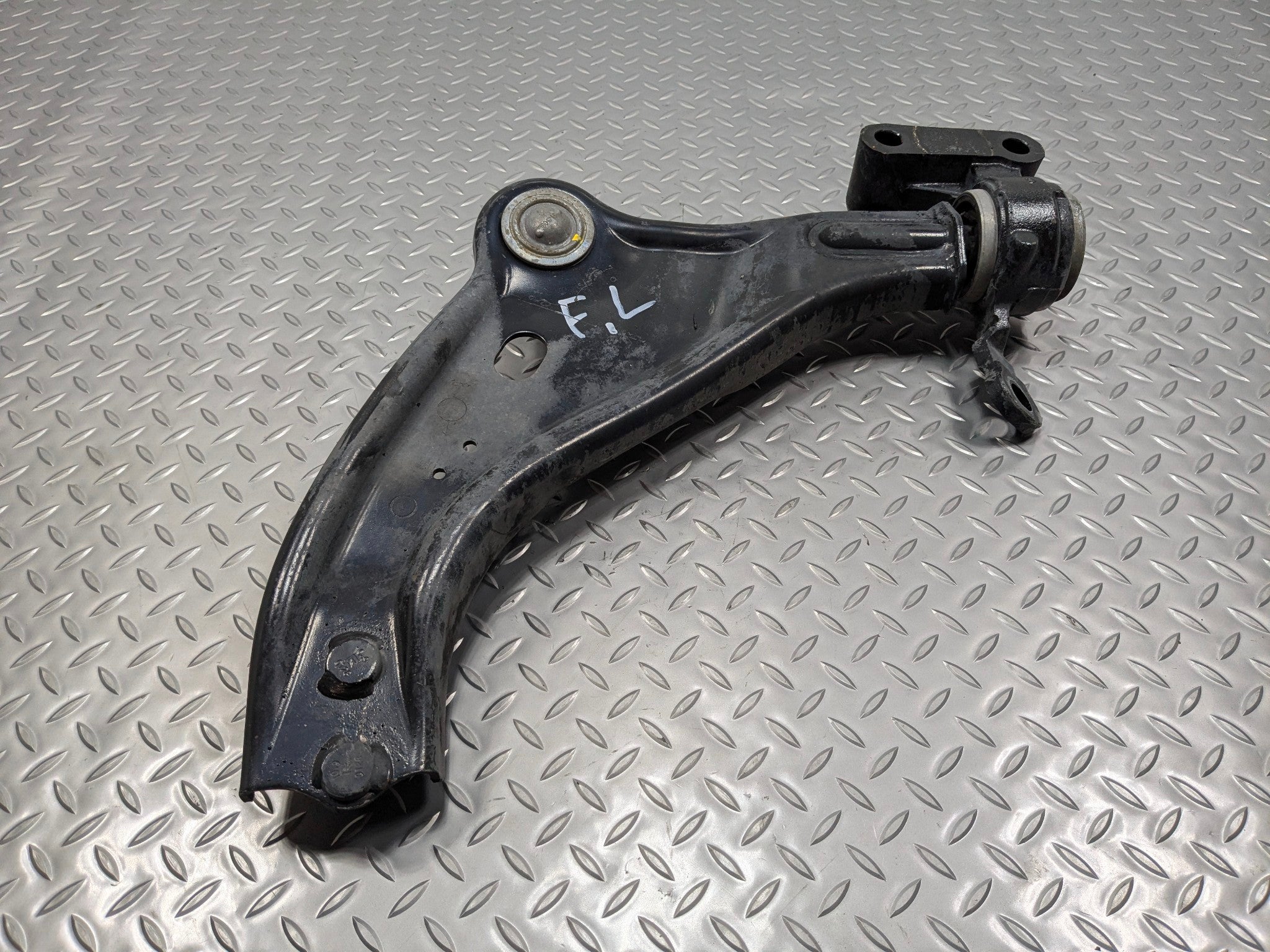 09 - 10 OEM MINI COOPER CONVERTIBLE FRONT LEFT SIDE LOWER SUSPENSION CONTROL ARM