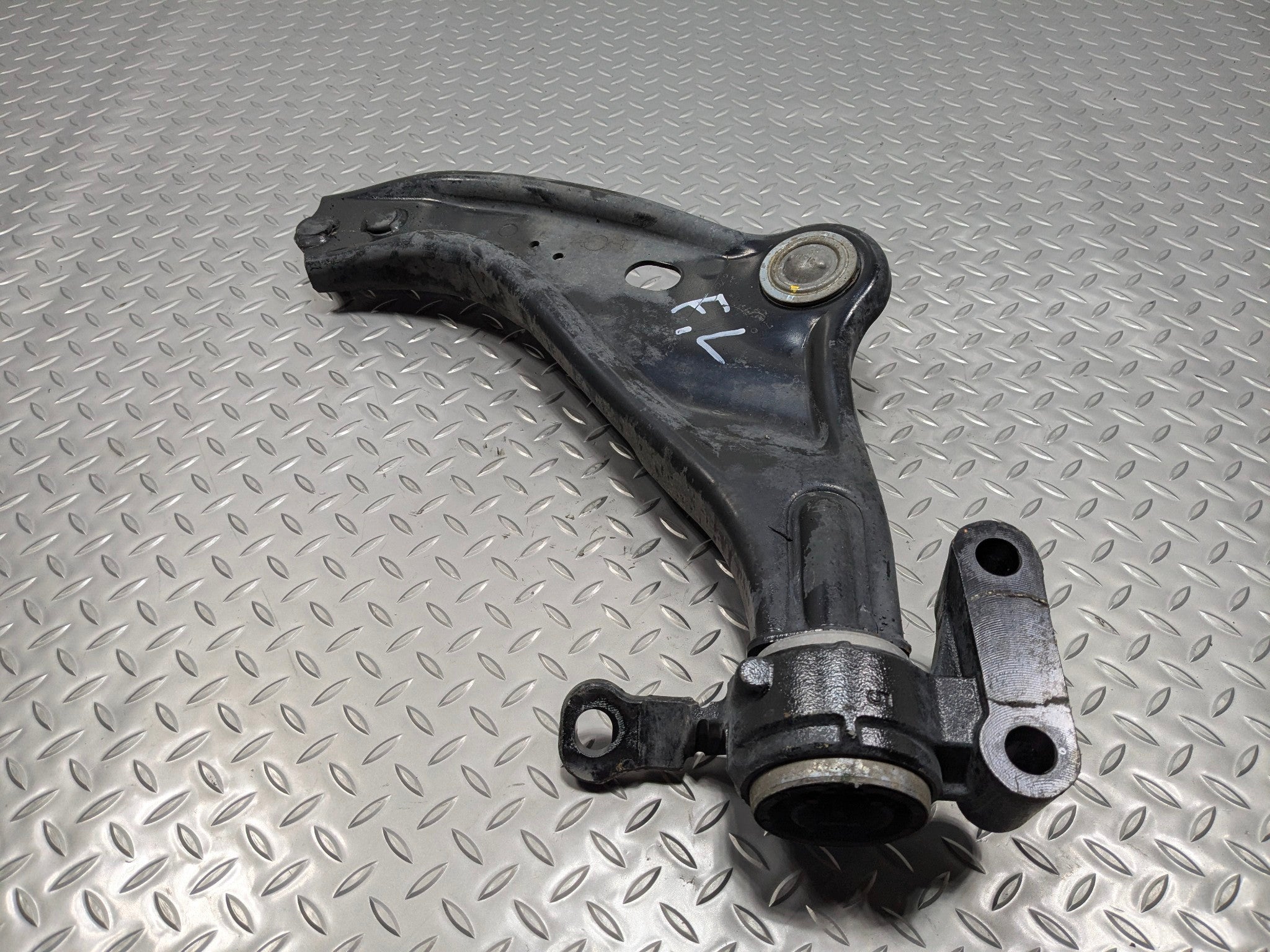 09 - 10 OEM MINI COOPER CONVERTIBLE FRONT LEFT SIDE LOWER SUSPENSION CONTROL ARM