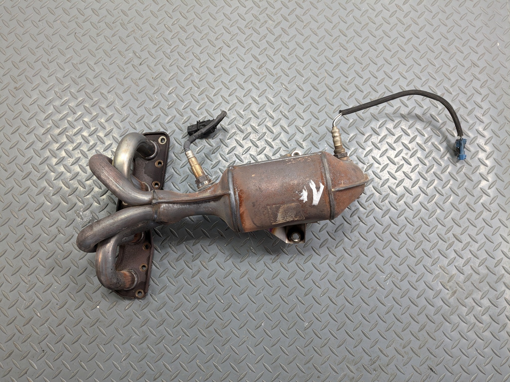 2009 - 2010 OEM MINI COOPER CONVERTIBLE EXHAUST MANIFOLD DOWNPIPE