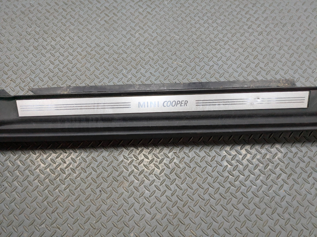 09-10 OEM MINI COOPER CONVERTIBLE RIGHT SIDE EXTERIOR ROCKER BODY MOULDING TRIM