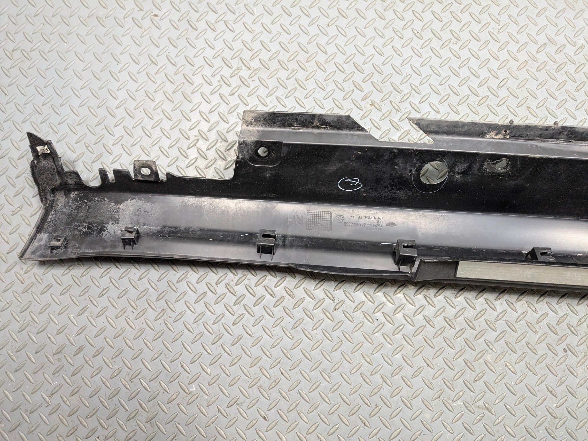 09-10 OEM MINI COOPER CONVERTIBLE RIGHT SIDE EXTERIOR ROCKER BODY MOULDING TRIM