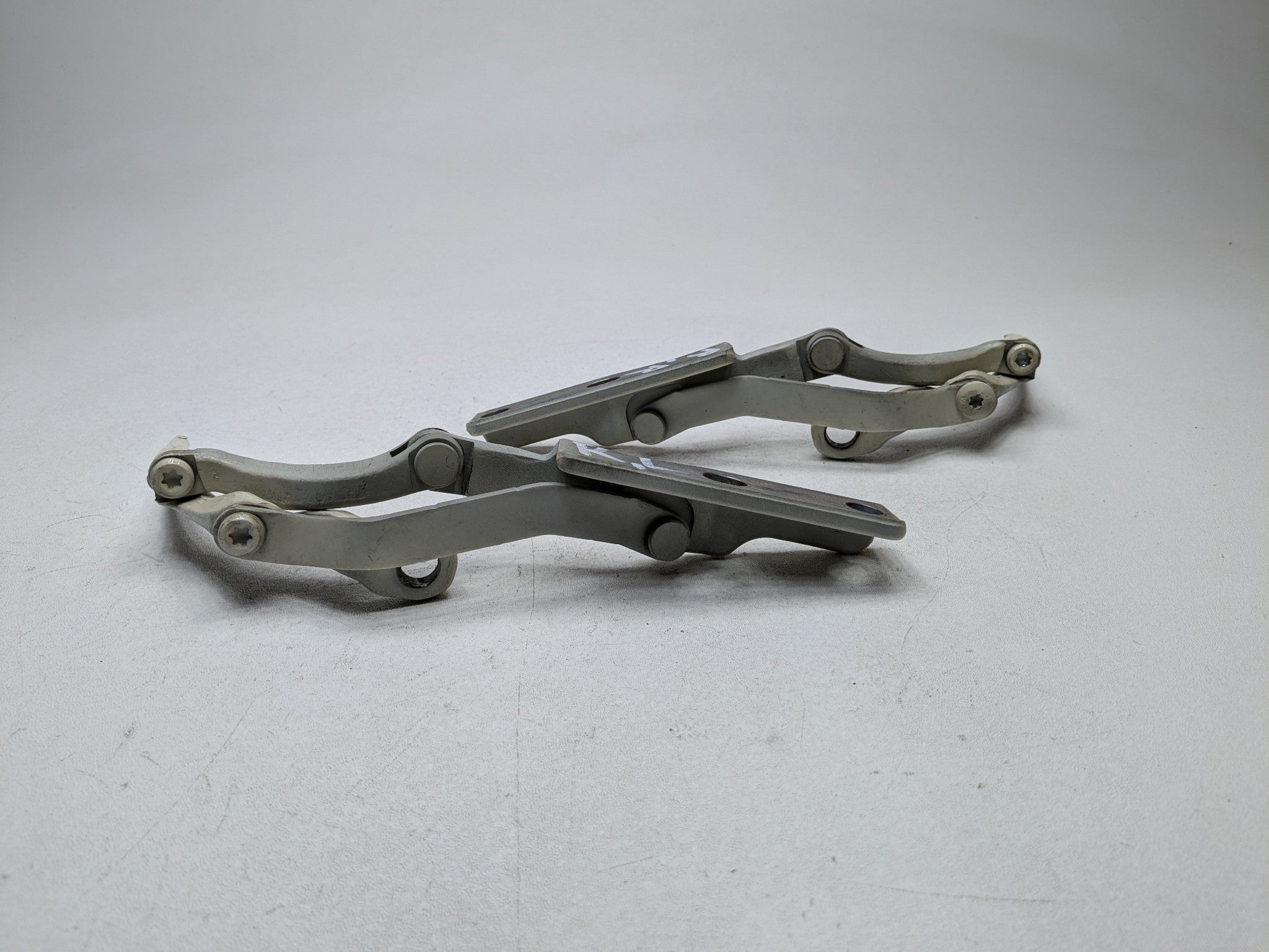 2009 - 2010 OEM MINI COOPER CONVERTIBLE REAR LEFT AND RIGHT SIDE TRUNK HINGE SET