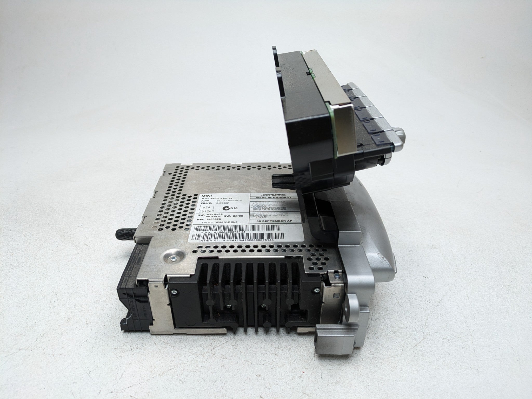 2009 - 2010 OEM MINI COOPER CONVERTIBLE AUDIO AND VISUAL EQUIPMENT CD PLAYER