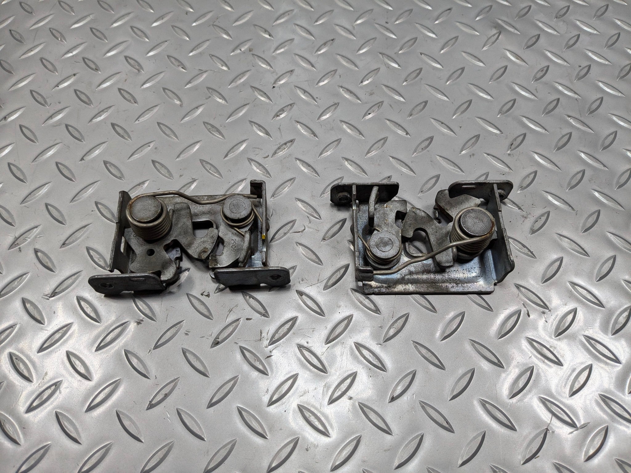 2009 - 2010 OEM MINI COOPER CONVERTIBLE FRONT LEFT AND RIGHT HOOD LATCH LOCK