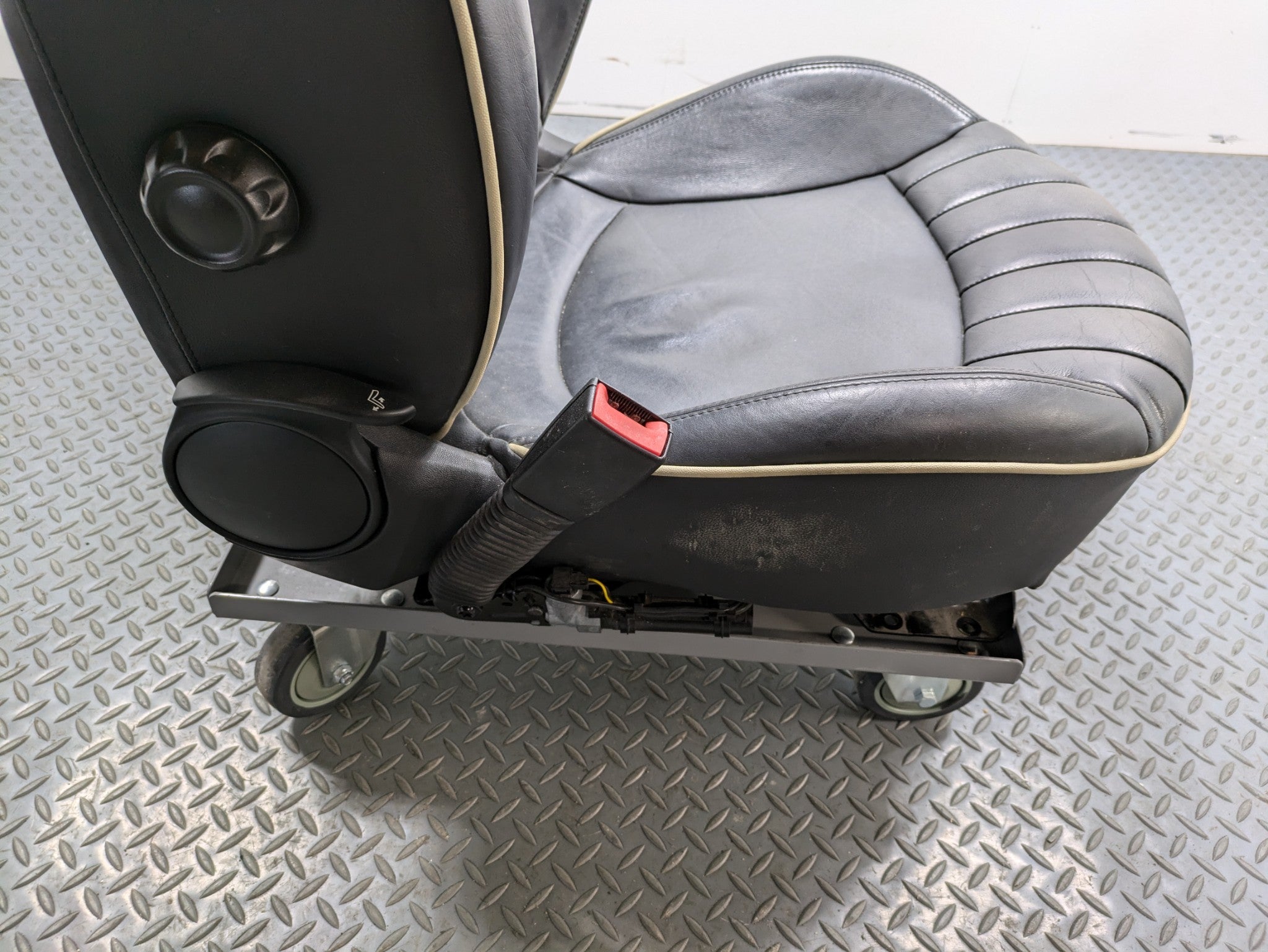 2009 - 2010 OEM MINI COOPER CONVERTIBLE FRONT LEFT SIDE SEAT BLACK LEATHER