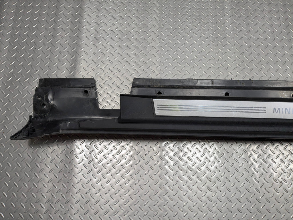09 - 10 OEM MINI COOPER CONVERTIBLE LEFT DRIVER SIDE ROCKER MOLDING SKIRT COVER