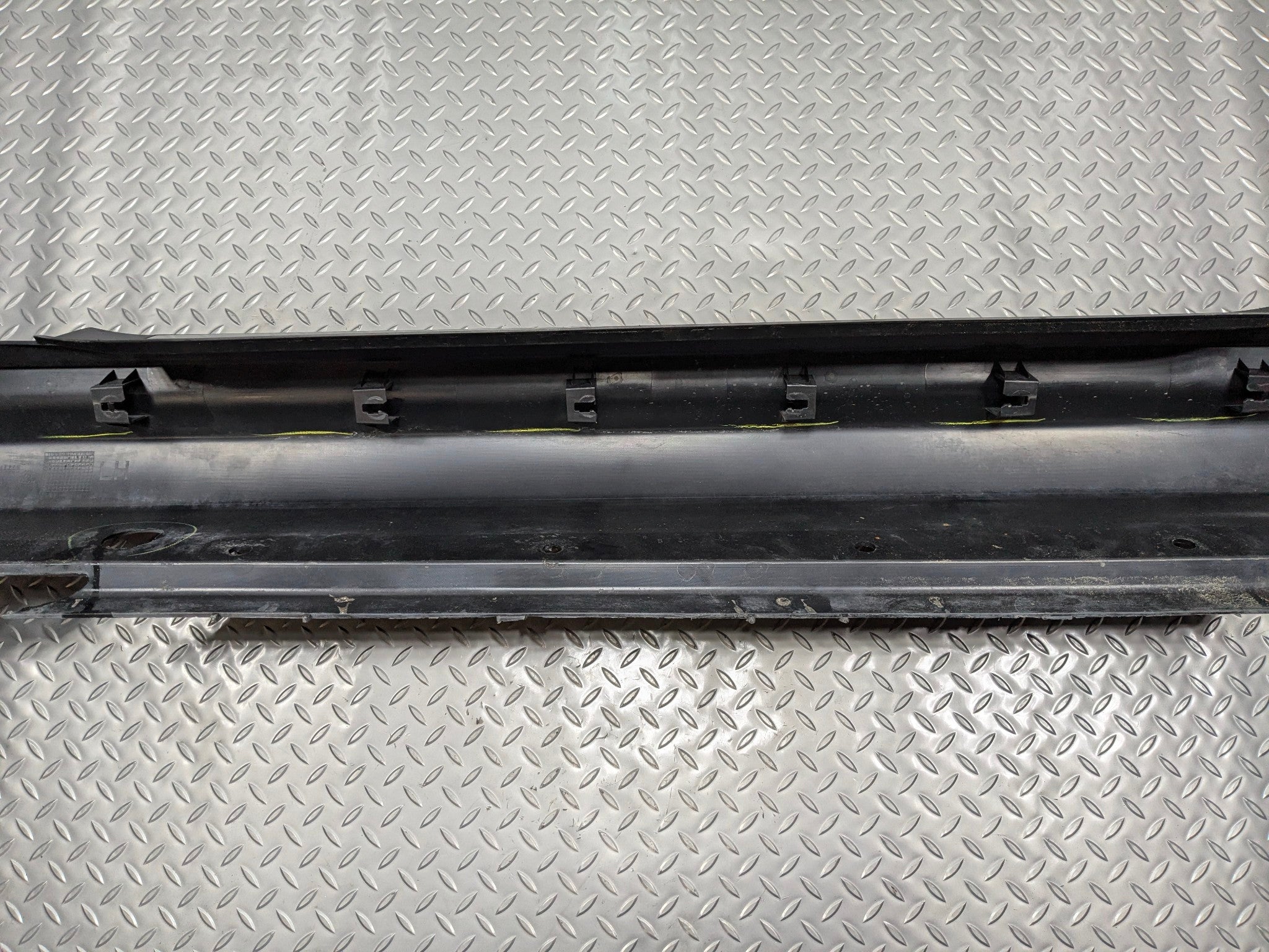 09 - 10 OEM MINI COOPER CONVERTIBLE LEFT DRIVER SIDE ROCKER MOLDING SKIRT COVER
