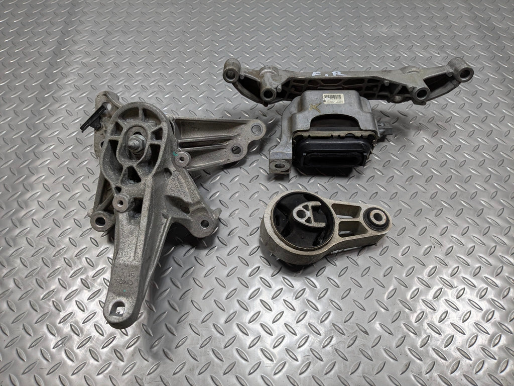 09 - 10 OEM MINI COOPER CONVERTIBLE FRONT RIGHT UPPER ENGINE FRAME MOUNT BRACKET