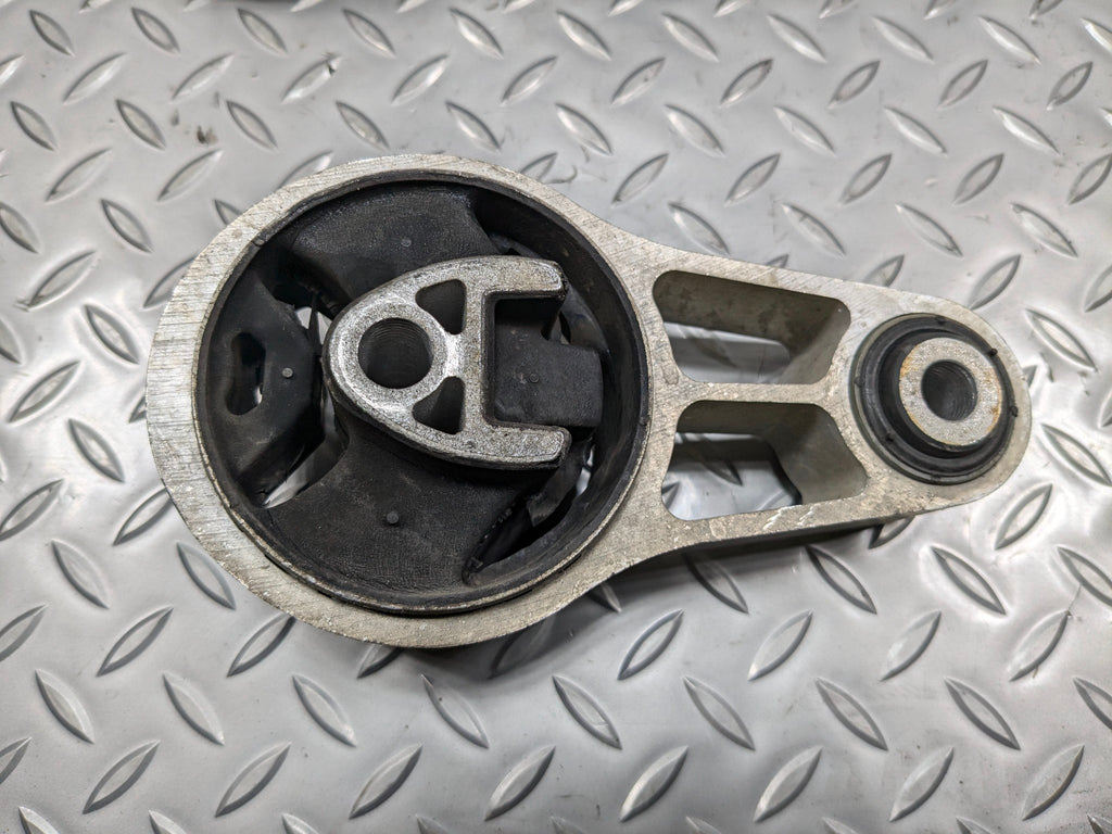 09 - 10 OEM MINI COOPER CONVERTIBLE FRONT RIGHT UPPER ENGINE FRAME MOUNT BRACKET