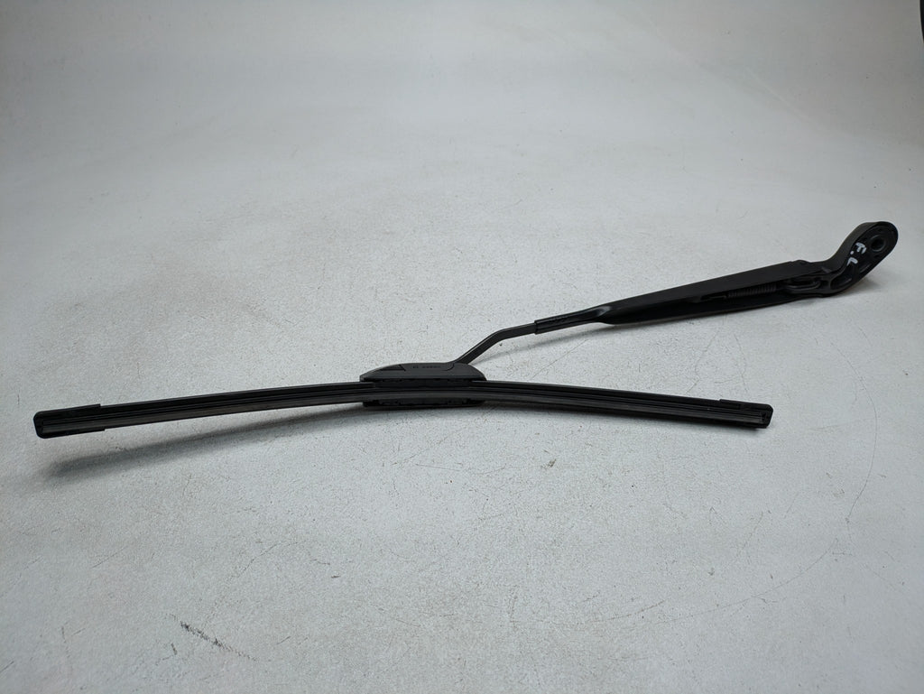 2009 - 2010 OEM MINI COOPER CONVERTIBLE FRONT LEFT SIDE WIPER ARM WITH BLADE