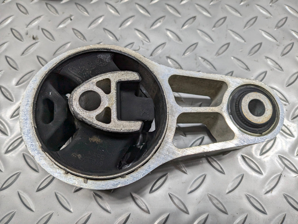 09 - 10 OEM MINI COOPER CONVERTIBLE FRONT RIGHT UPPER ENGINE FRAME MOUNT BRACKET