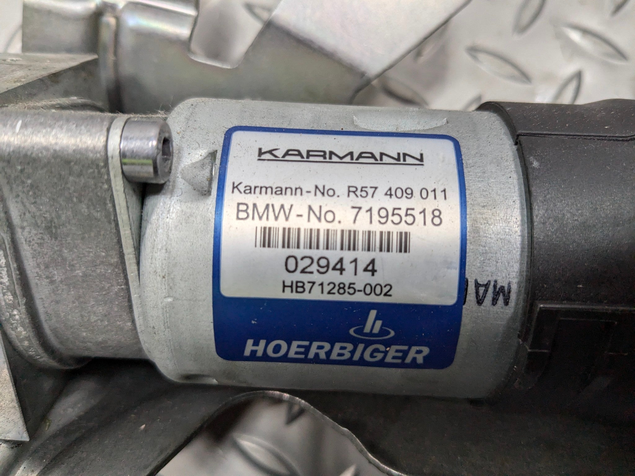 2009 - 2010 OEM MINI COOPER CONVERTIBLE HYDRAULIC ROOF LIFT MOTOR PUMP ASSEMBLY