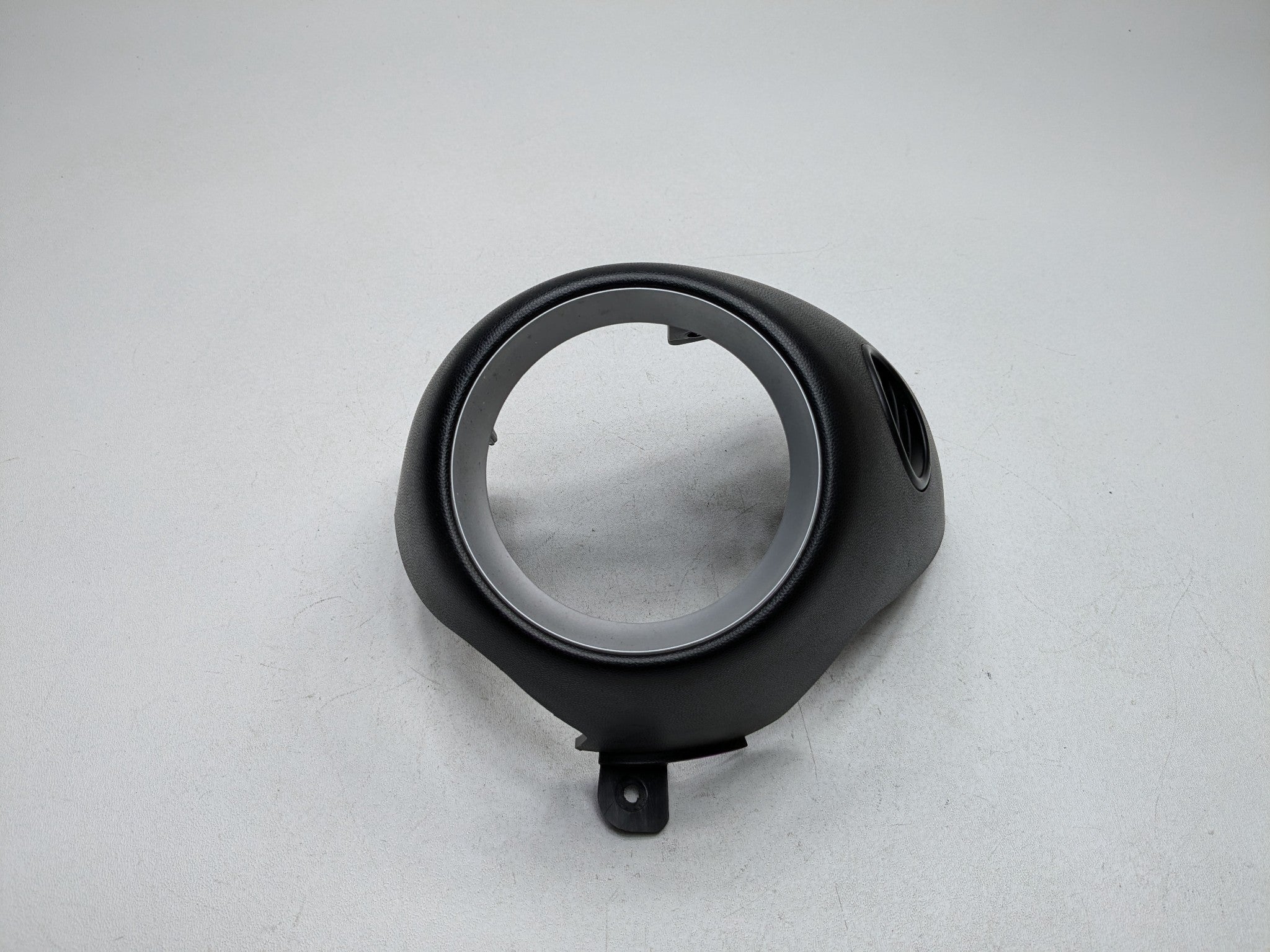 09 - 10 OEM MINI COOPER CONVERTIBLE FRONT RIGHT SIDE DASH AC AIR VENT TRIM PANEL